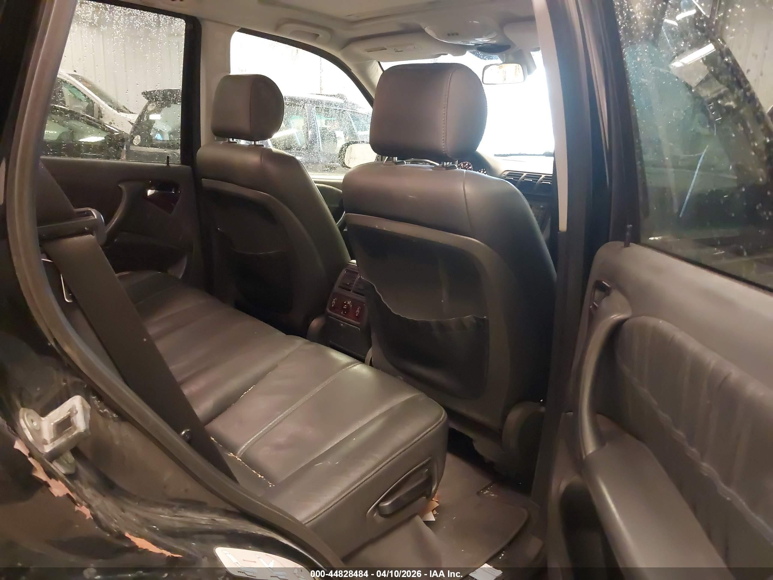 2003 Mercedes-benz Ml 320   Black vin: 4JGAB54E33A382102