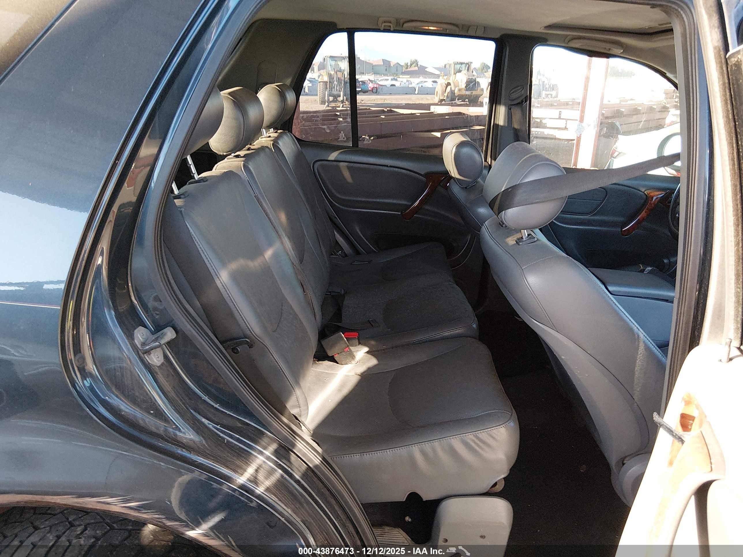 1999 Mercedes-benz Ml 320   Blue vin: 4JGAB54E3XA055253
