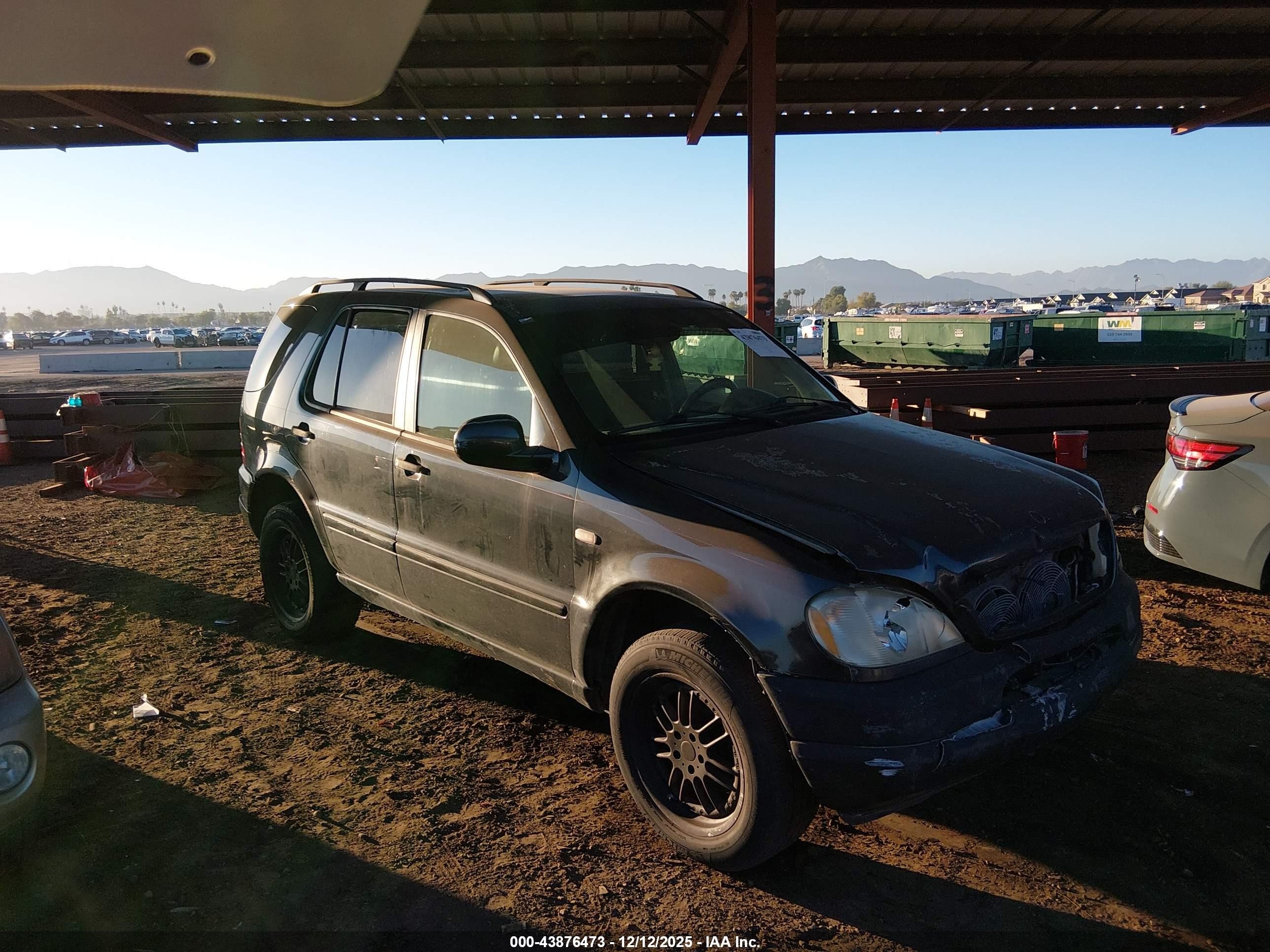 1999 Mercedes-benz Ml 320   Blue vin: 4JGAB54E3XA055253