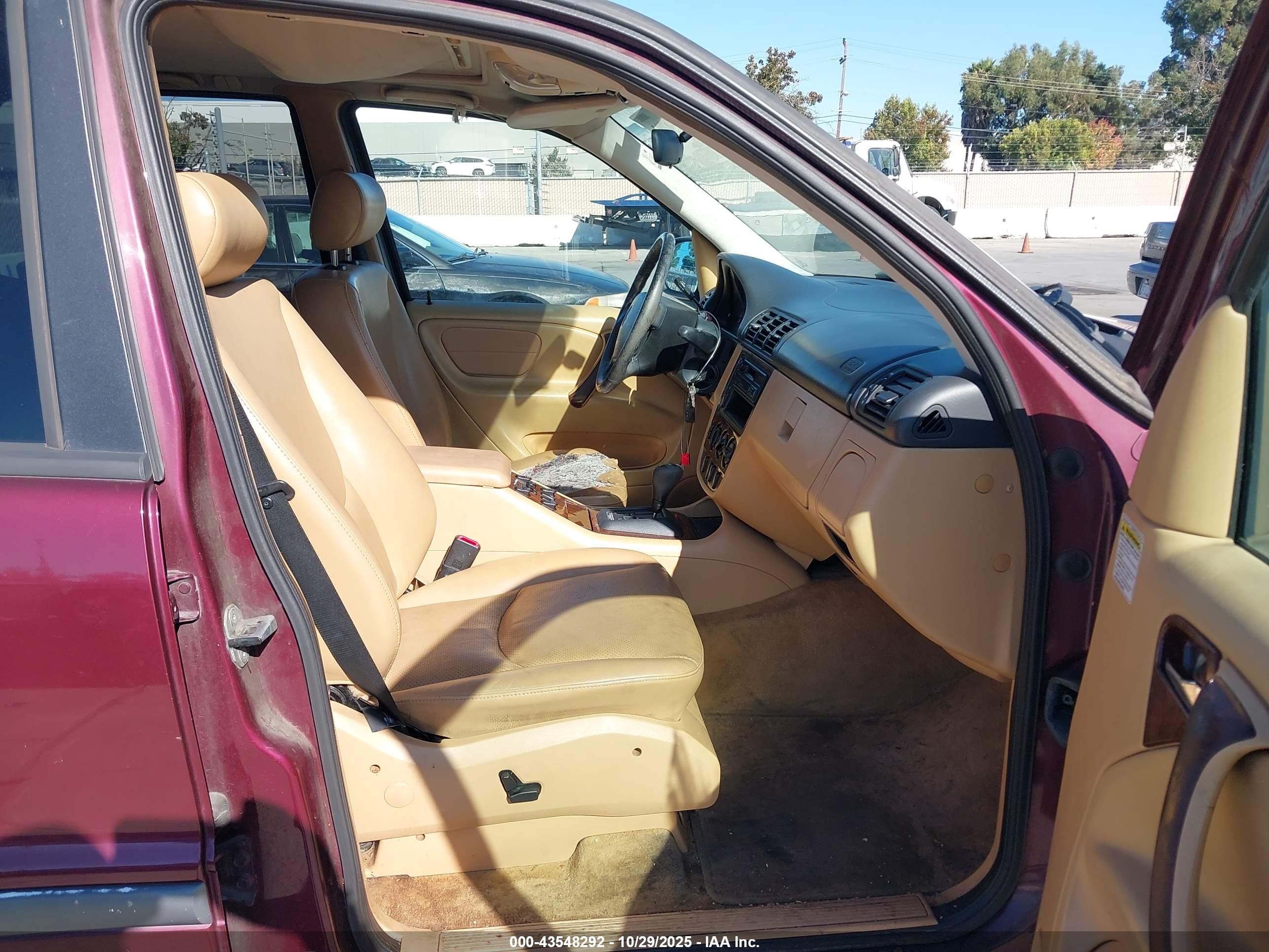 1999 Mercedes-benz Ml 320   Burgundy vin: 4JGAB54E3XA100532