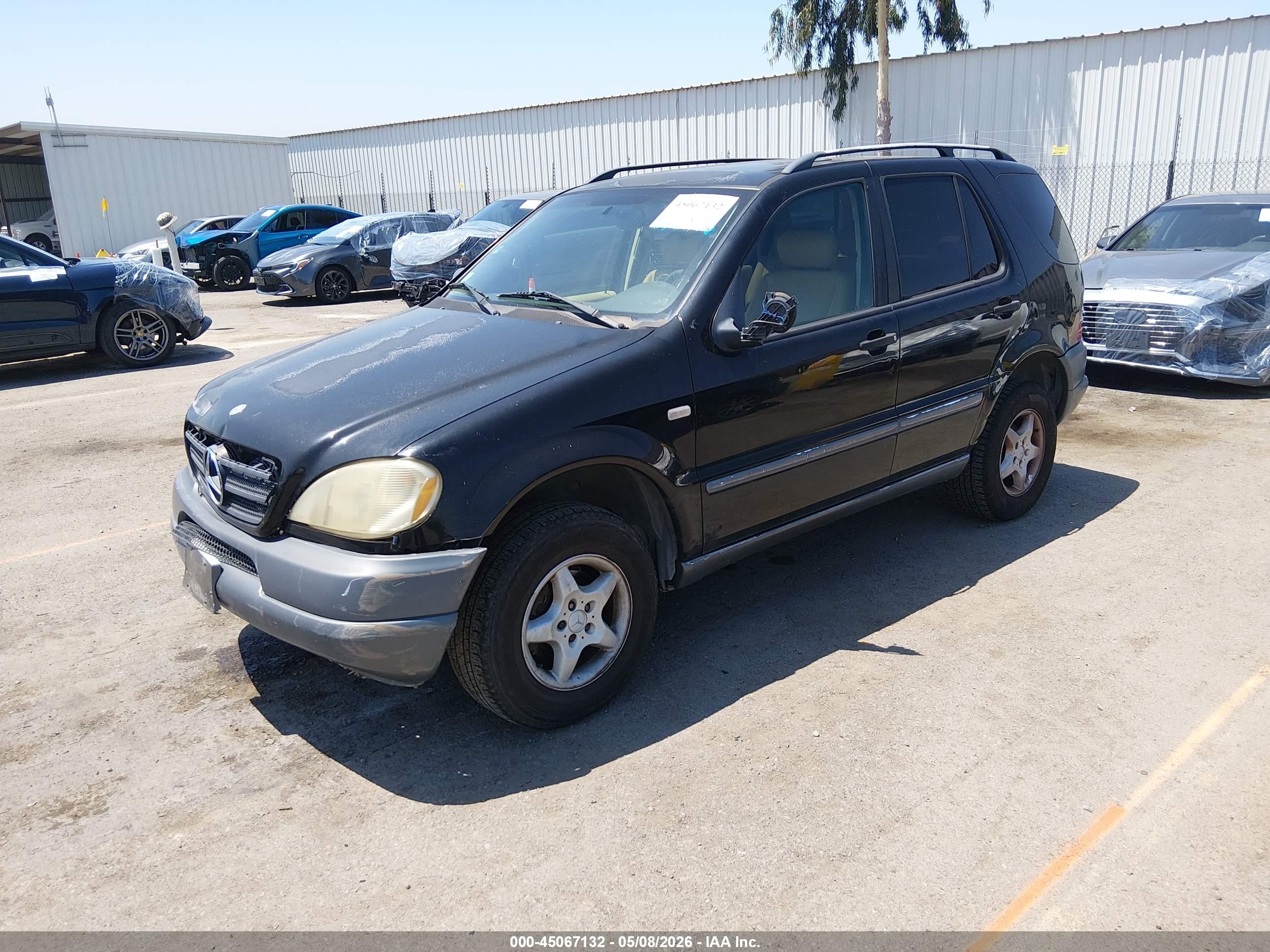1999 Mercedes-benz Ml 320   Черный vin: 4JGAB54E3XA123745