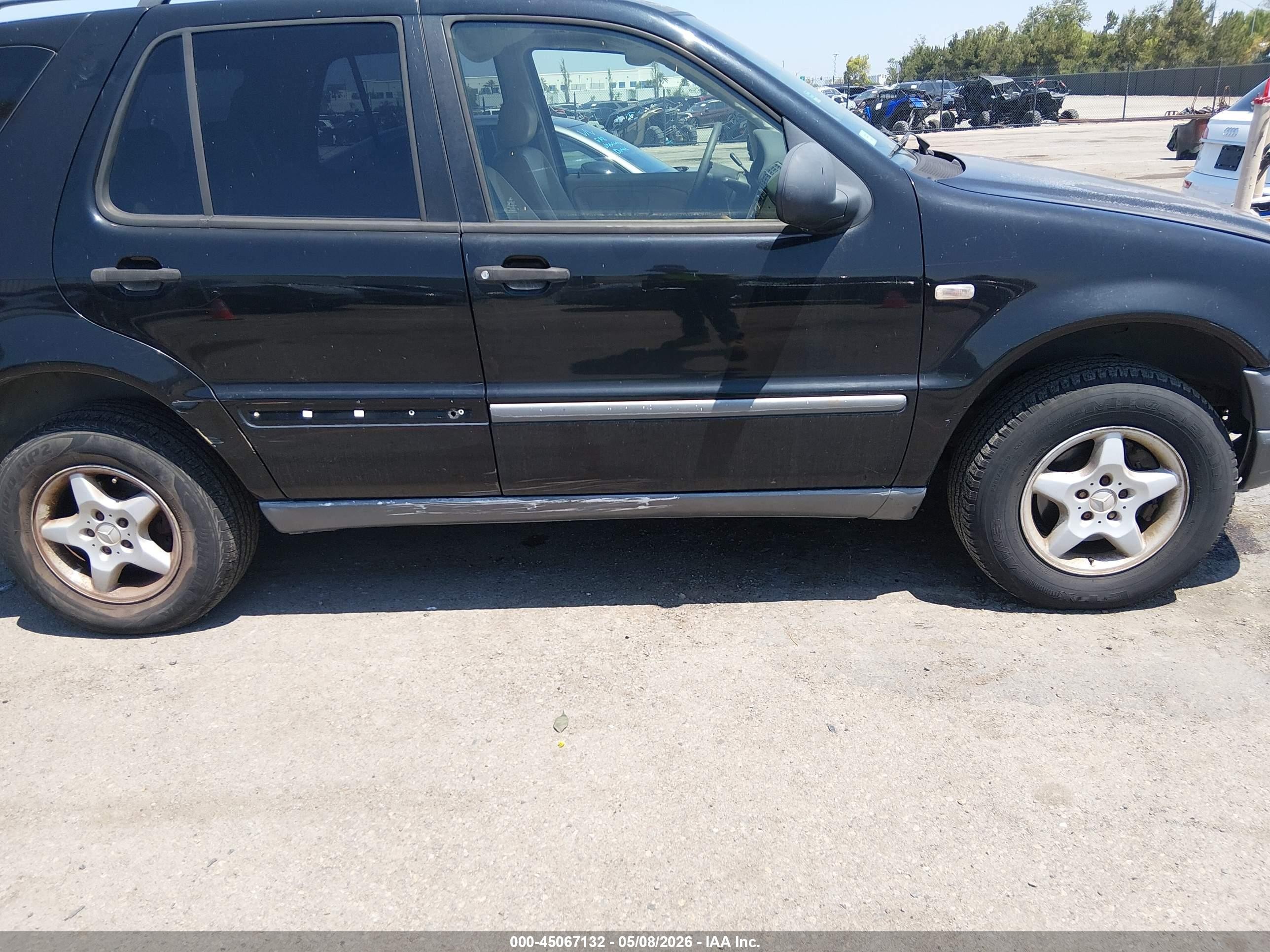 1999 Mercedes-benz Ml 320   Черный vin: 4JGAB54E3XA123745