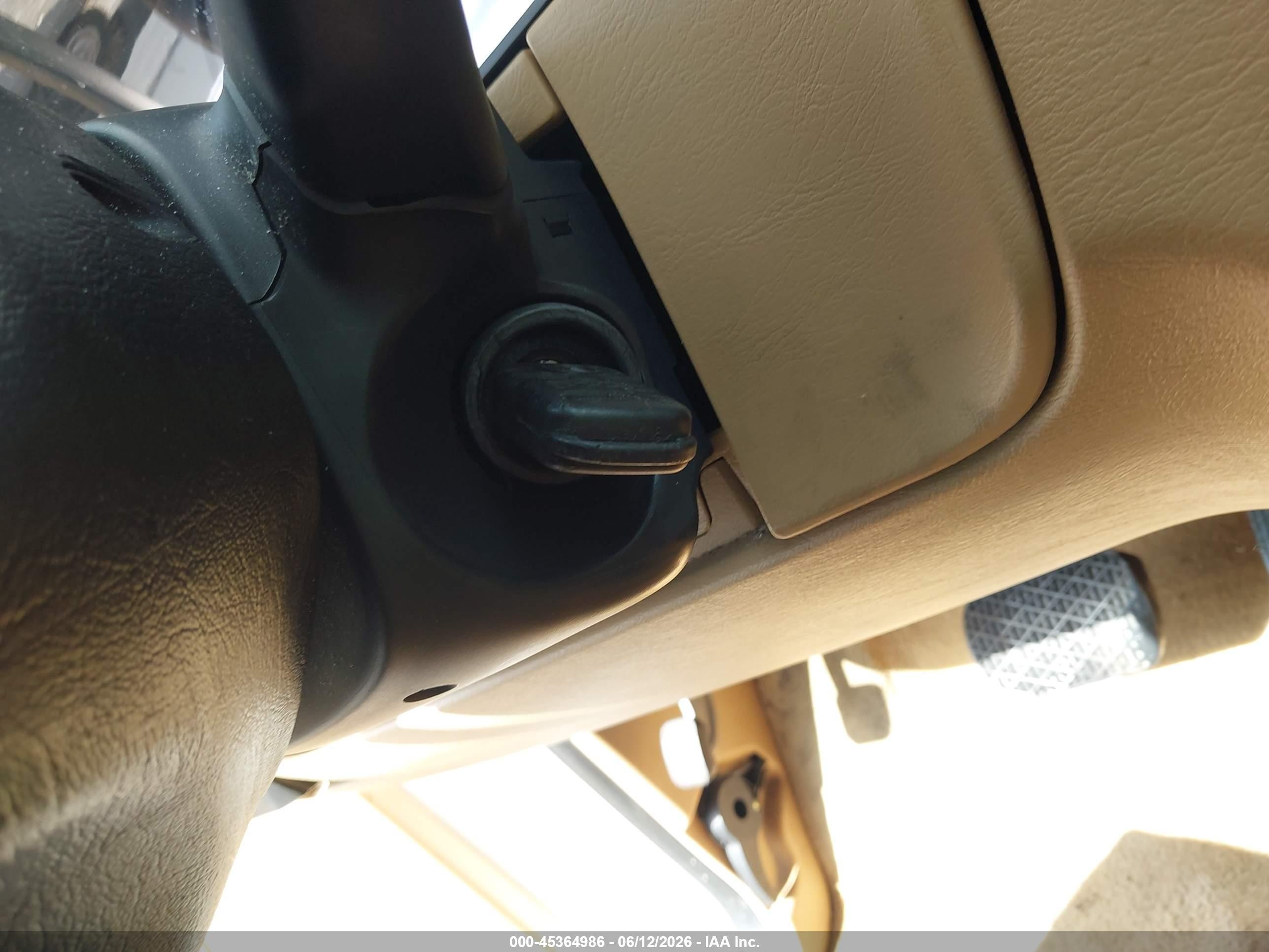 1999 Mercedes-benz Ml 320   Белый vin: 4JGAB54E3XA127150