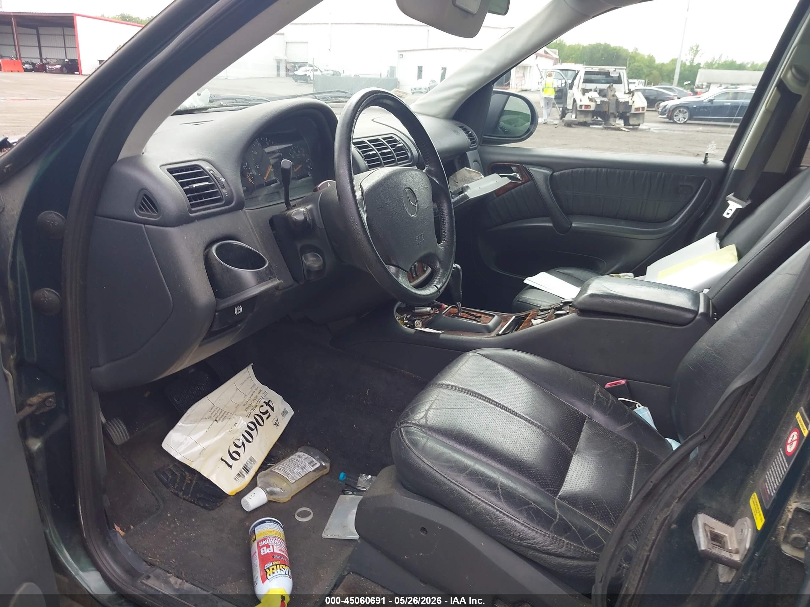 2000 Mercedes-benz Ml 320   Зеленый vin: 4JGAB54E3YA189486