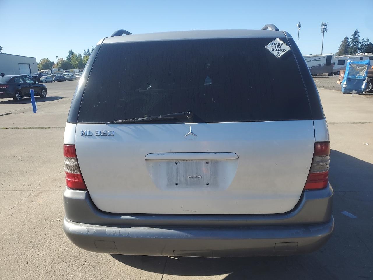 1999 Mercedes-benz Ml 320 Silver vin: 4JGAB54E4XA090075