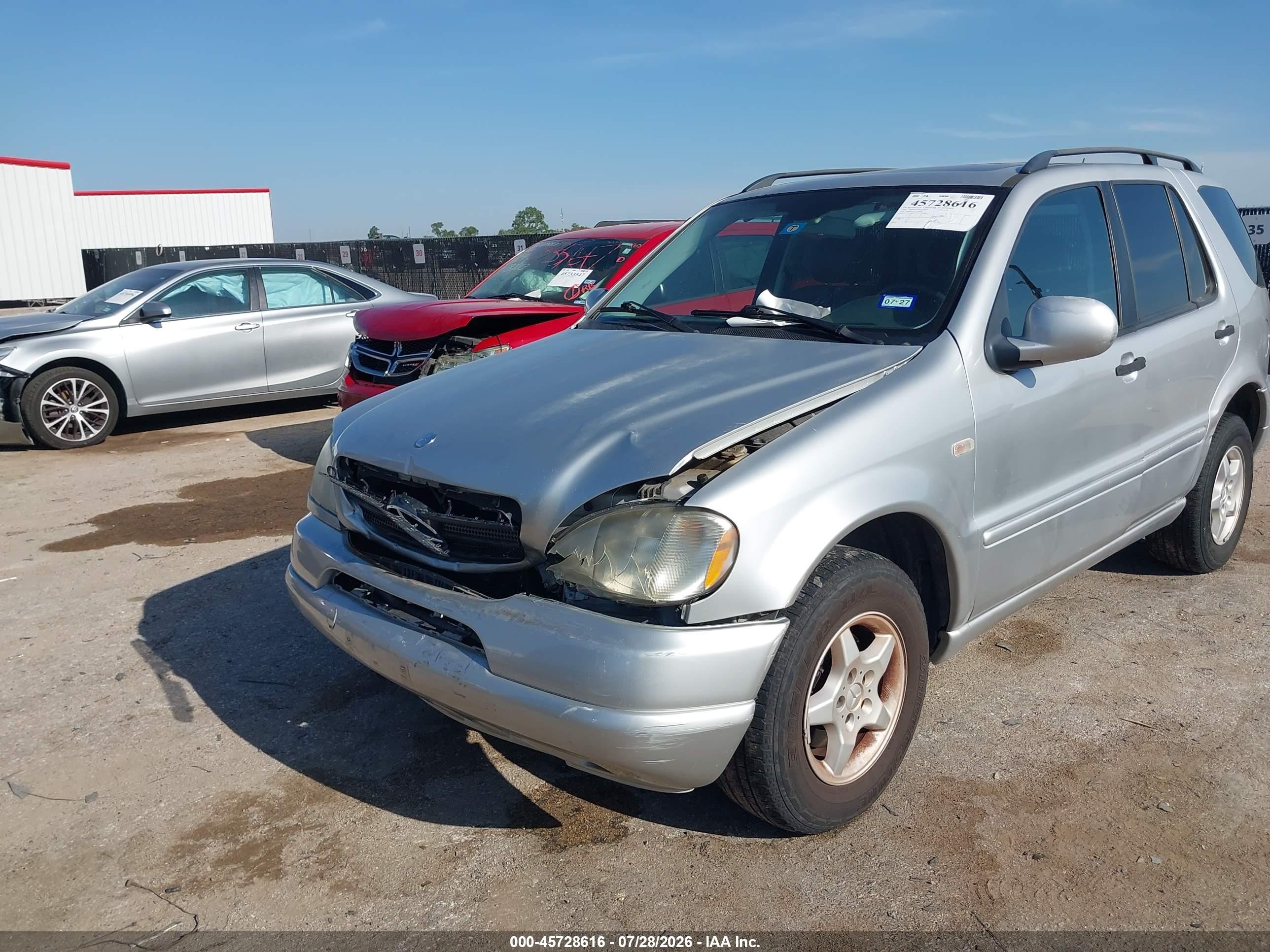 2001 Mercedes-benz Ml 320   Серебряный vin: 4JGAB54E51A256448