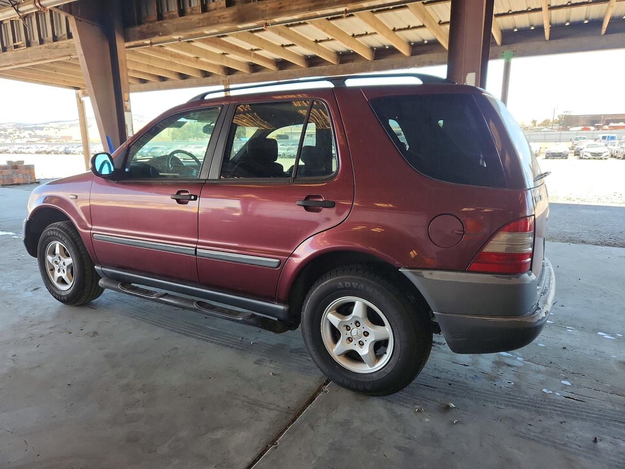 1998 Mercedes-benz Ml 320 Burgundy vin: 4JGAB54E5WA031406