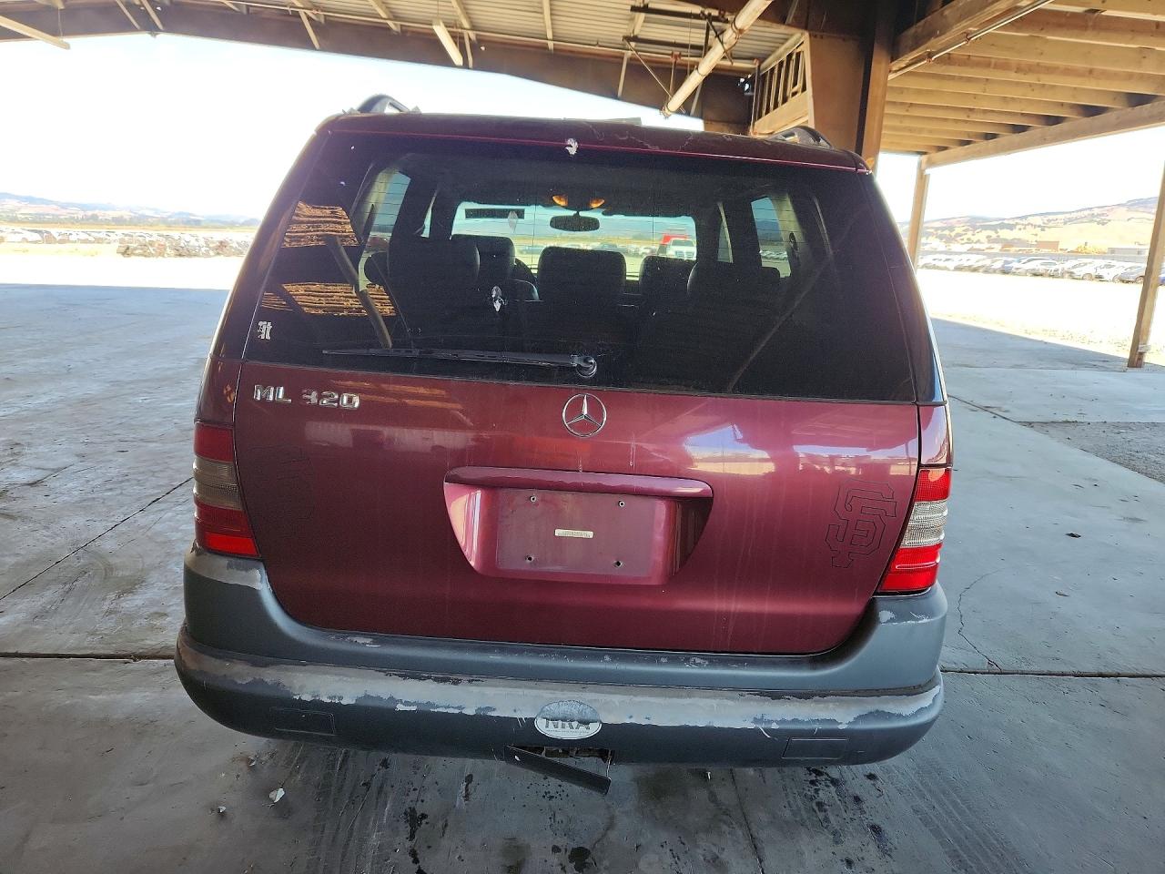 1998 Mercedes-benz Ml 320 Burgundy vin: 4JGAB54E5WA031406