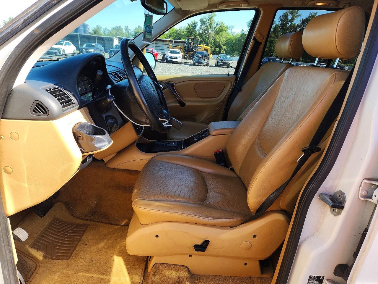 1999 Mercedes-benz Ml 320 White vin: 4JGAB54E5XA080557