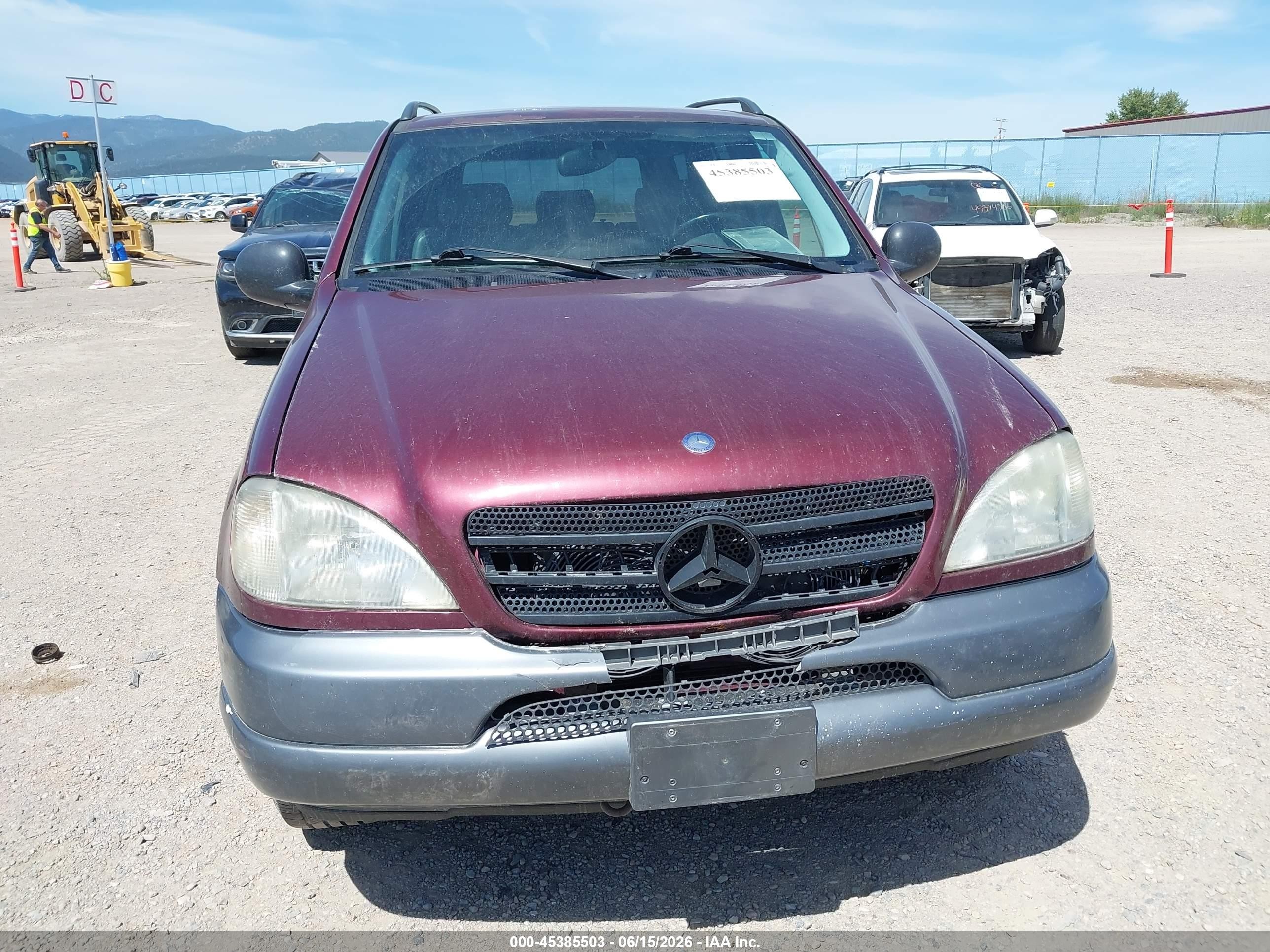 1999 Mercedes-benz Ml 320 Maroon vin: 4JGAB54E5XA098718