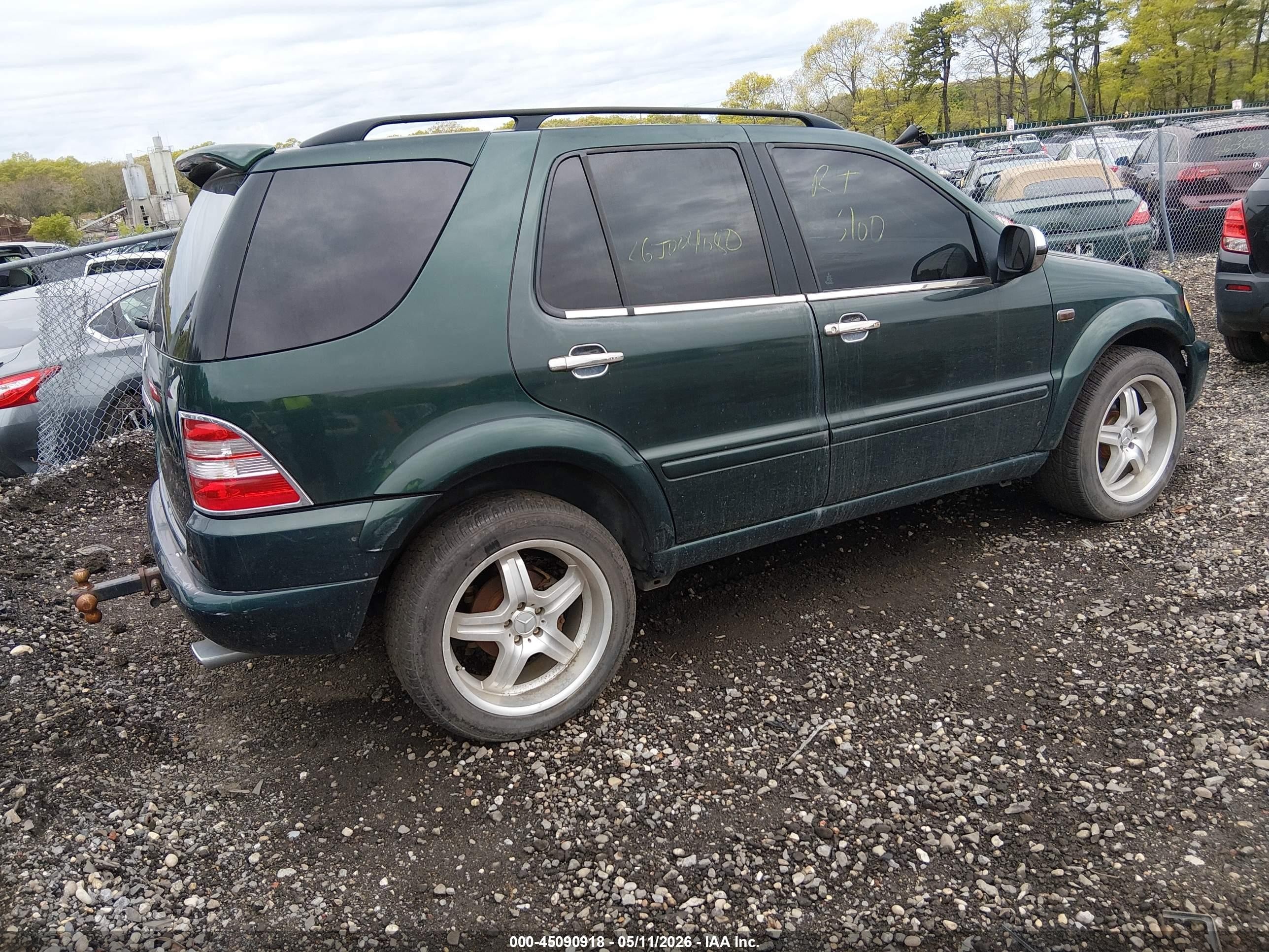 2000 Mercedes-benz Ml 320   Green vin: 4JGAB54E5YA166842