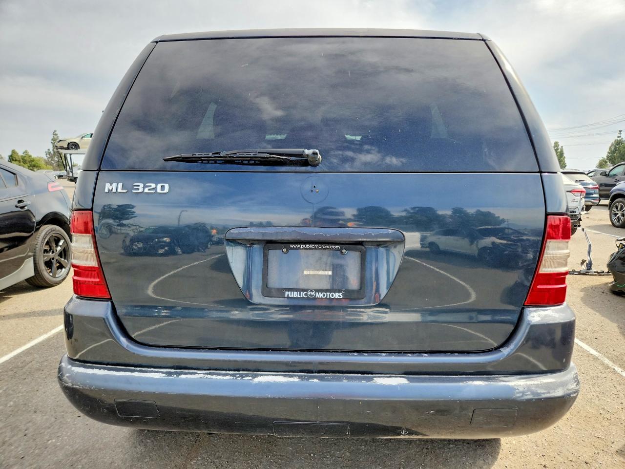 2000 Mercedes-benz Ml 320 Blue vin: 4JGAB54E5YA195953