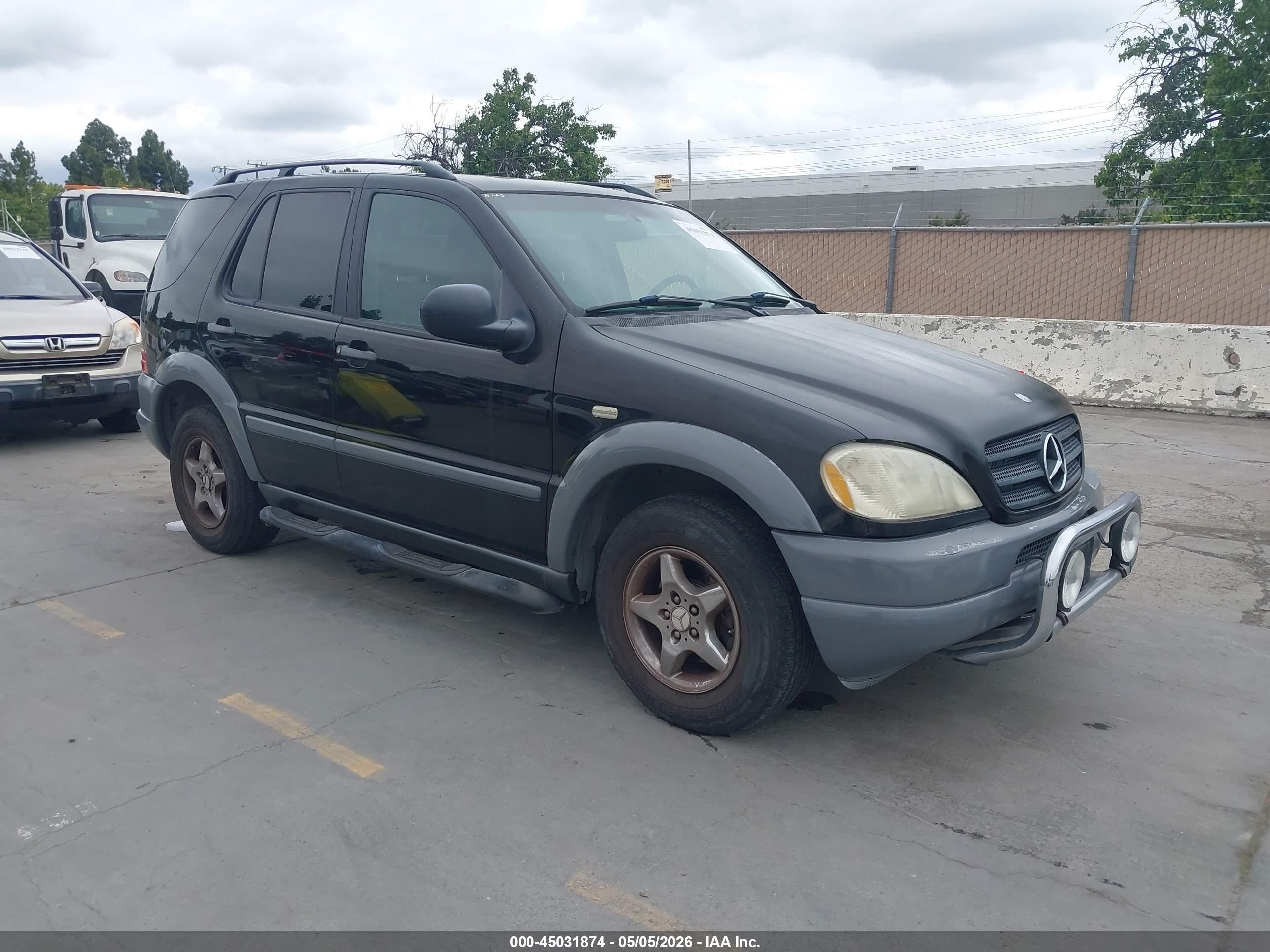 1998 Mercedes-benz Ml 320 Classic Black vin: 4JGAB54E6WA043418
