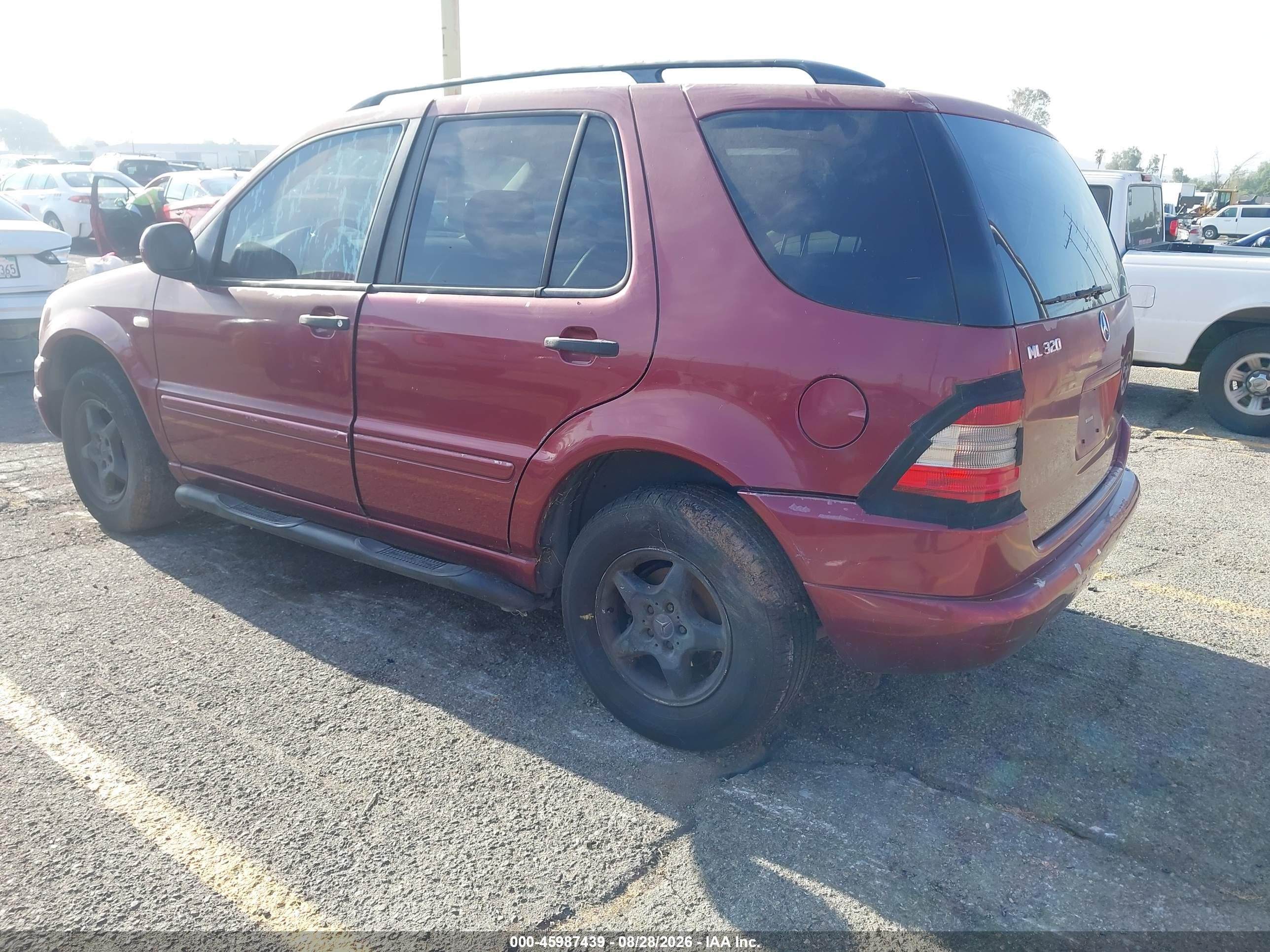 2000 Mercedes-benz Ml 320   Темно-бордовый vin: 4JGAB54E6YA199445