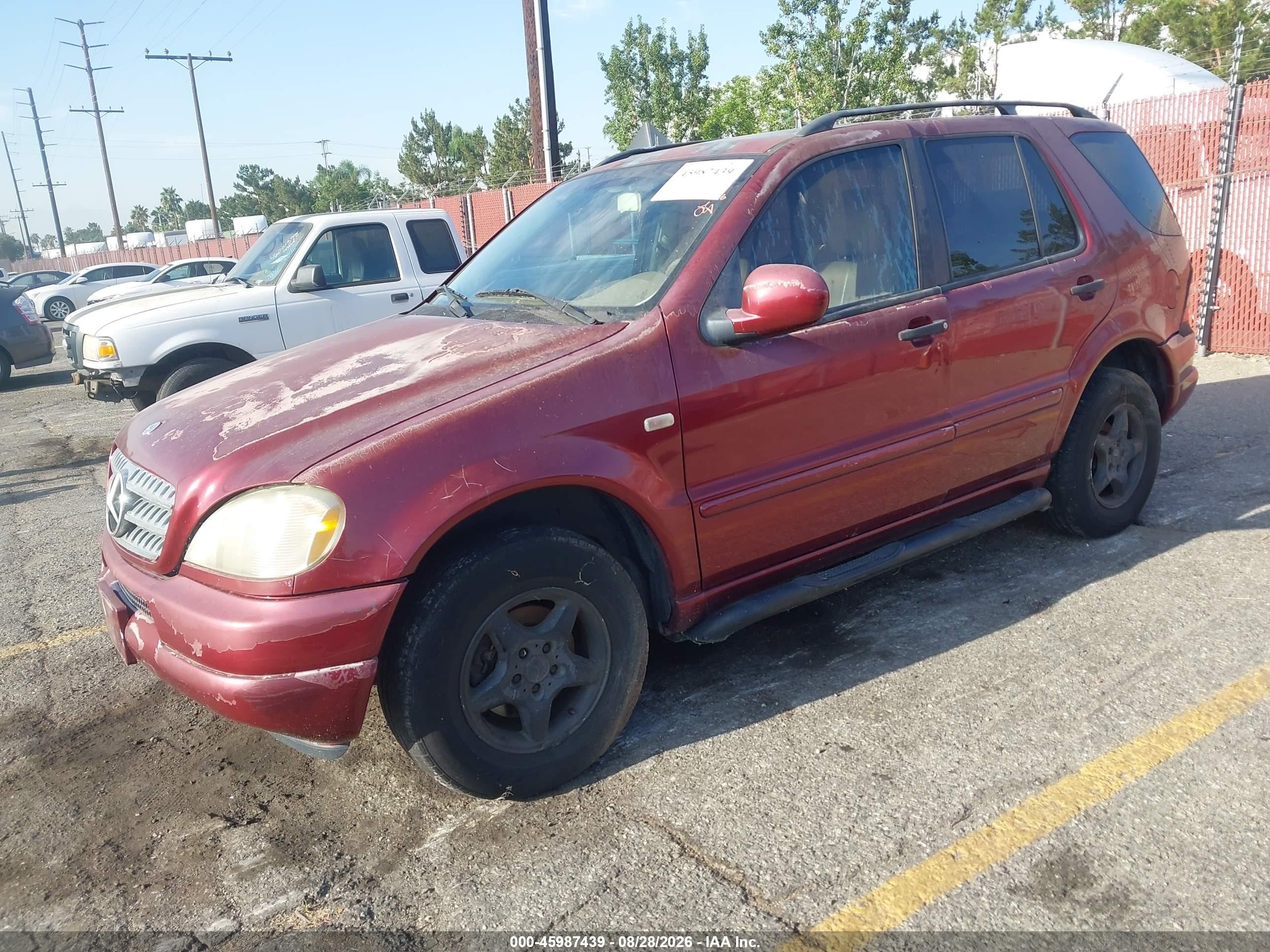 2000 Mercedes-benz Ml 320   Темно-бордовый vin: 4JGAB54E6YA199445