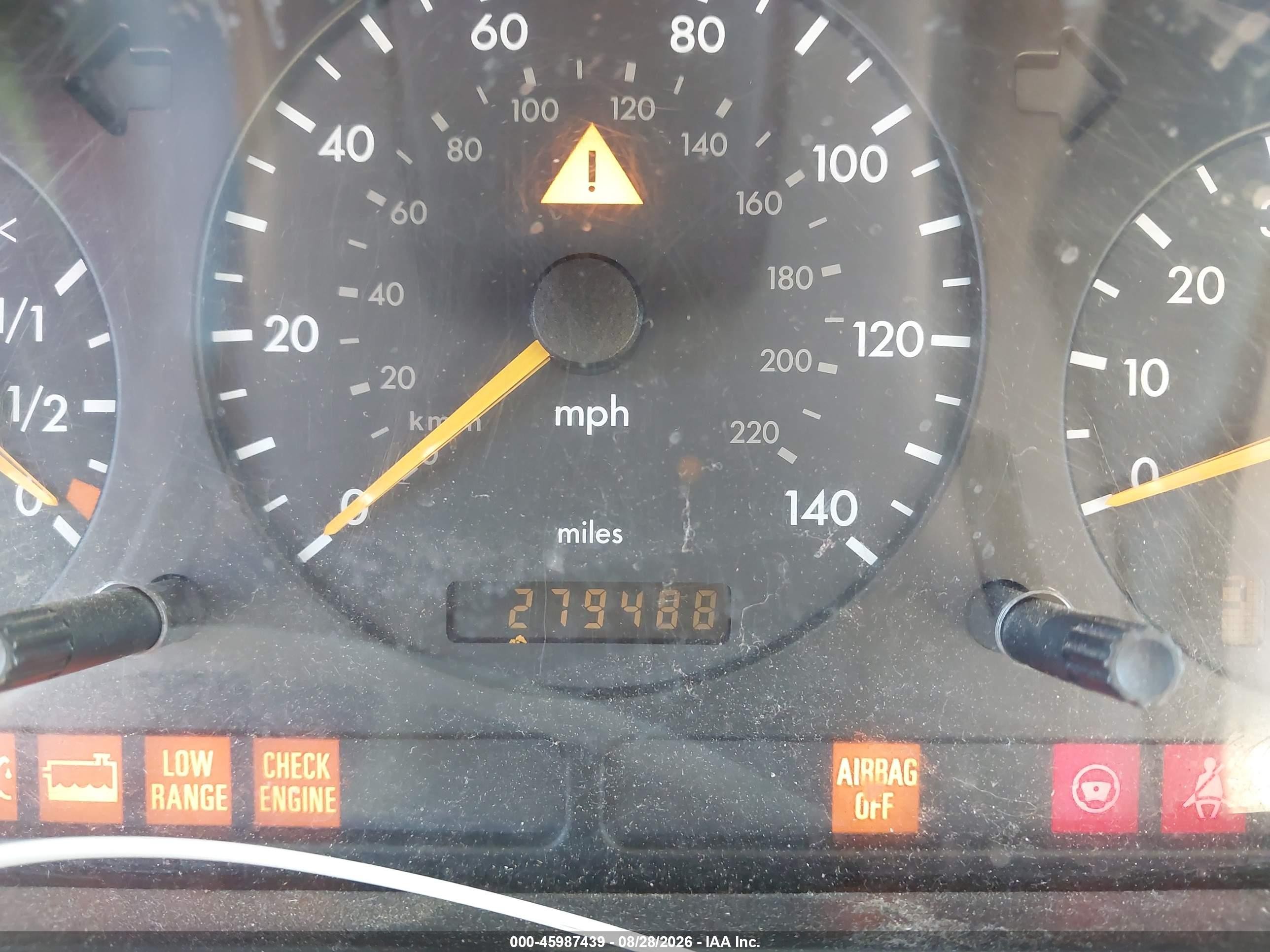 2000 Mercedes-benz Ml 320   Темно-бордовый vin: 4JGAB54E6YA199445