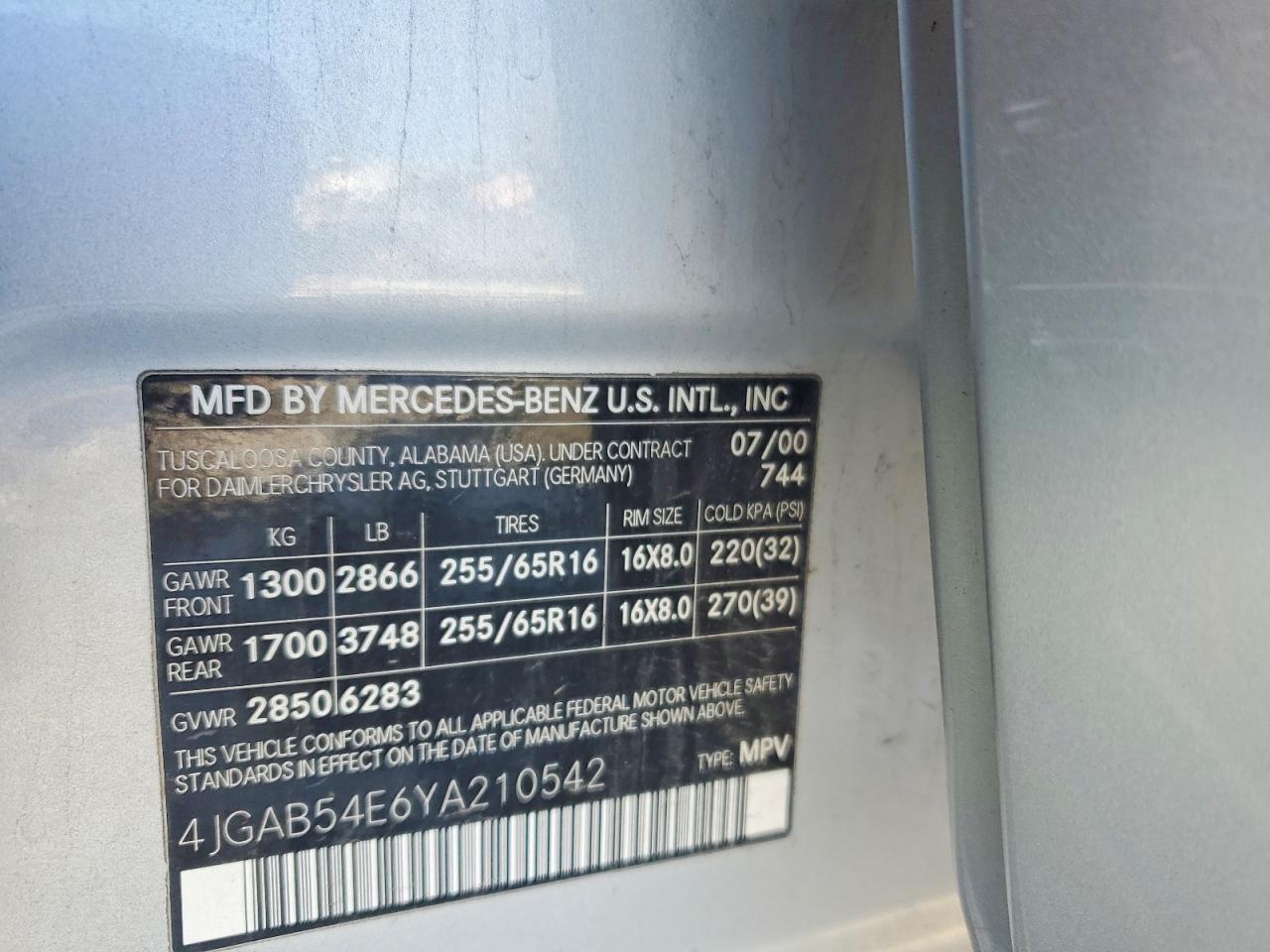 2000 Mercedes-benz Ml 320 Серебряный vin: 4JGAB54E6YA210542