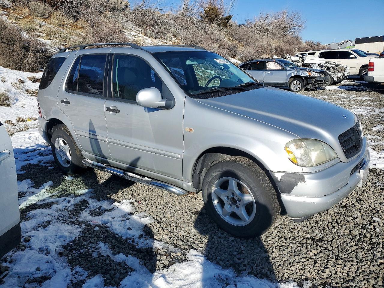 2000 Mercedes-benz Ml 320 Серебряный vin: 4JGAB54E6YA210542
