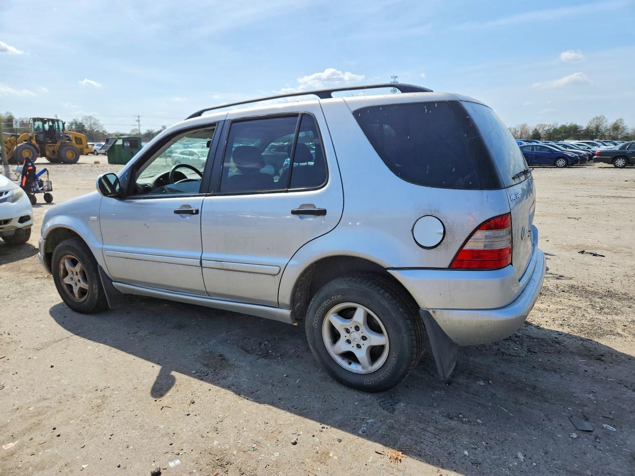 2000 Mercedes-benz Ml 320 Серебряный vin: 4JGAB54E6YA221301