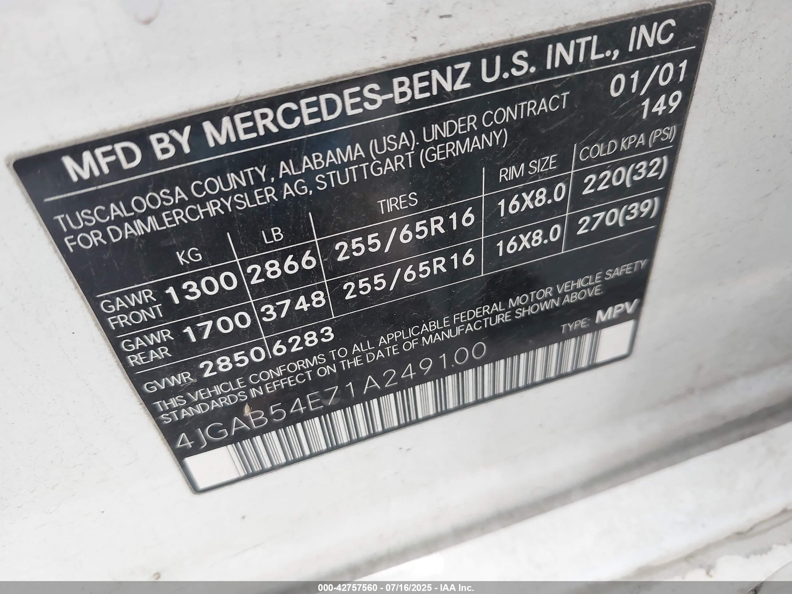2001 Mercedes-benz Ml 320   White vin: 4JGAB54E71A249100