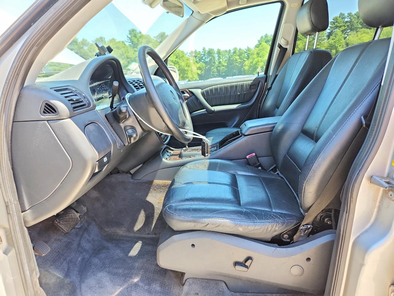 2002 Mercedes-benz Ml 320 Silver vin: 4JGAB54E72A343382