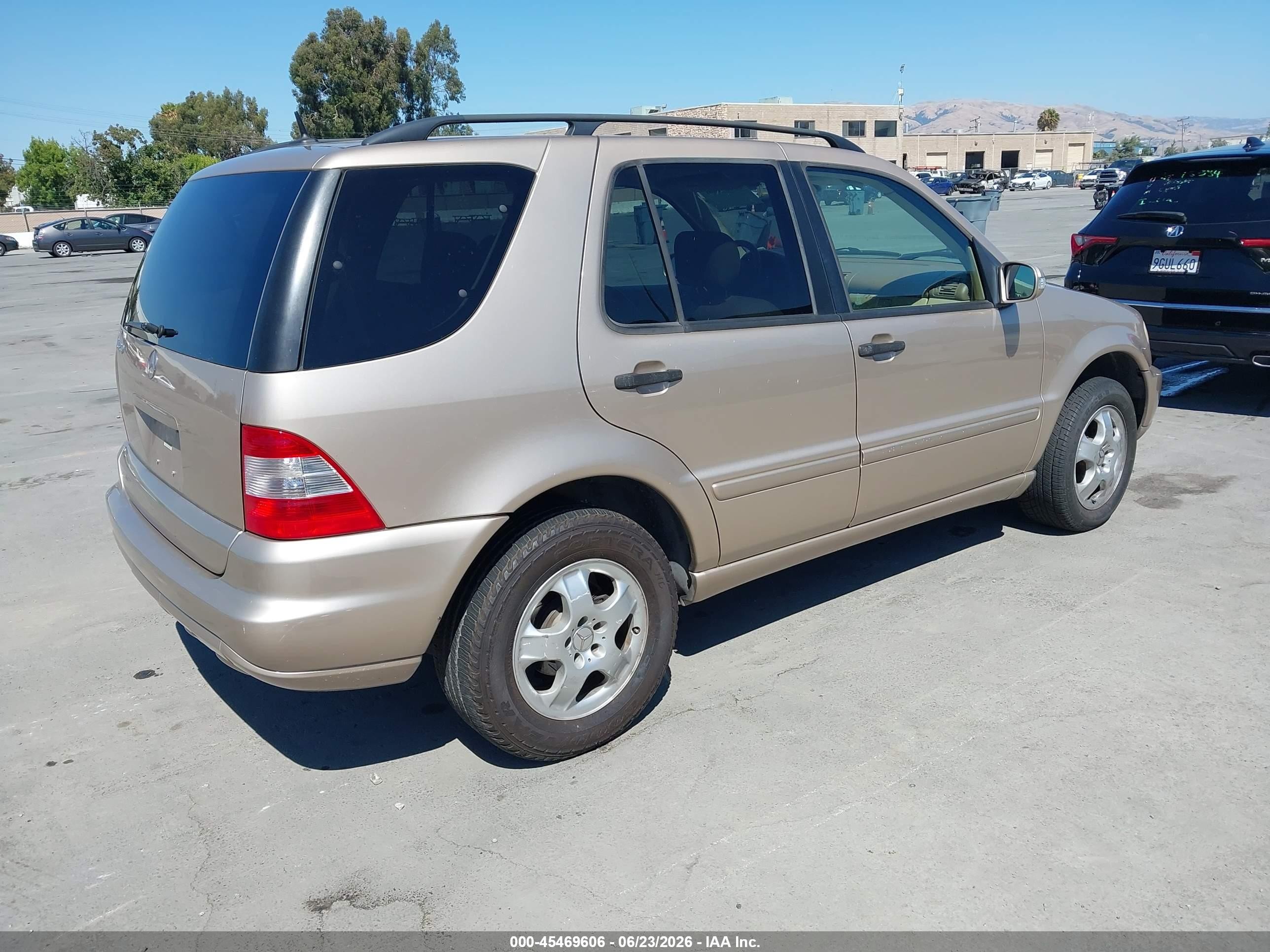 2003 Mercedes-benz Ml 320   Gold vin: 4JGAB54E73A391918