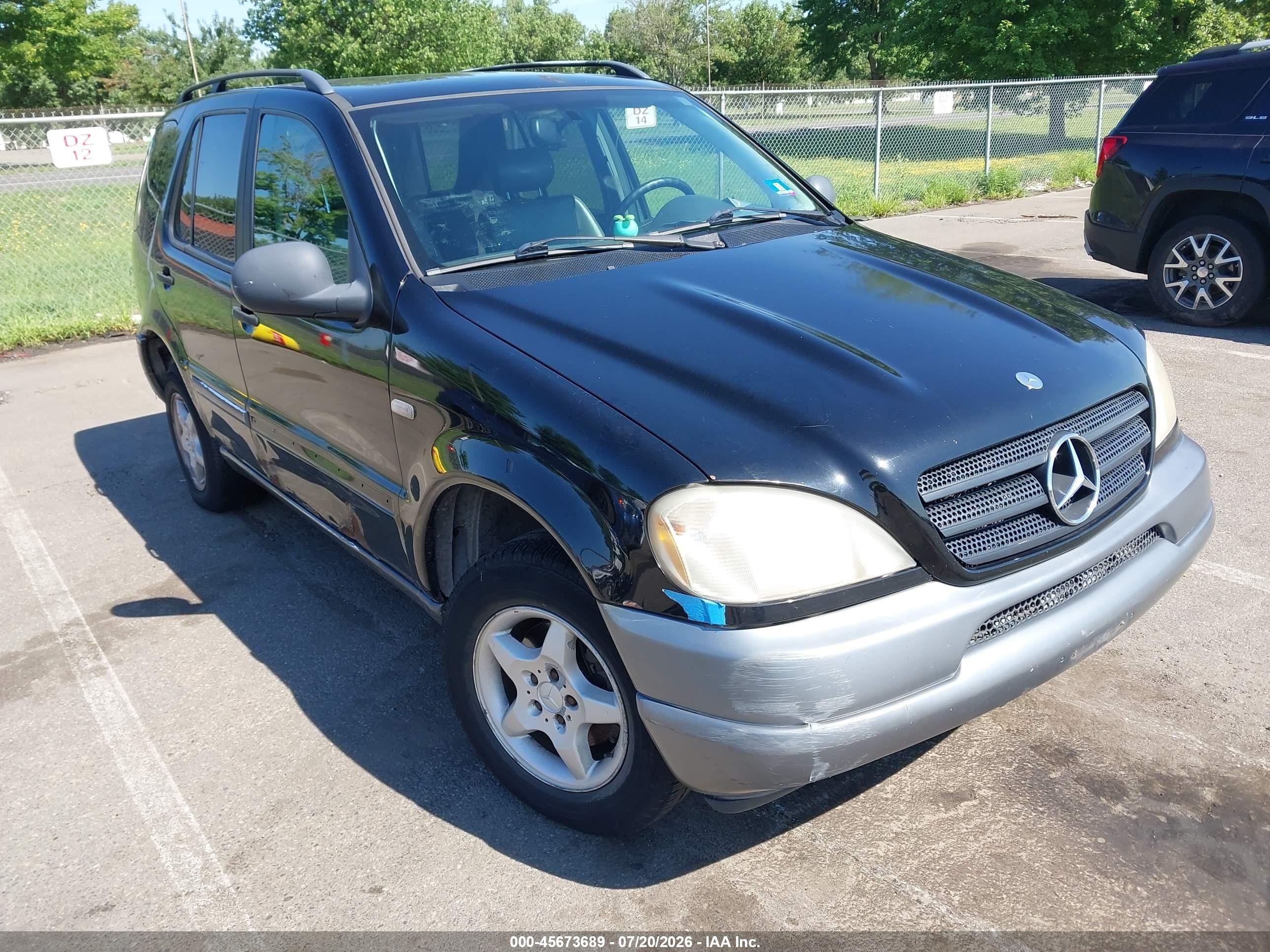 1999 Mercedes-benz Ml 320   Black vin: 4JGAB54E7XA087915