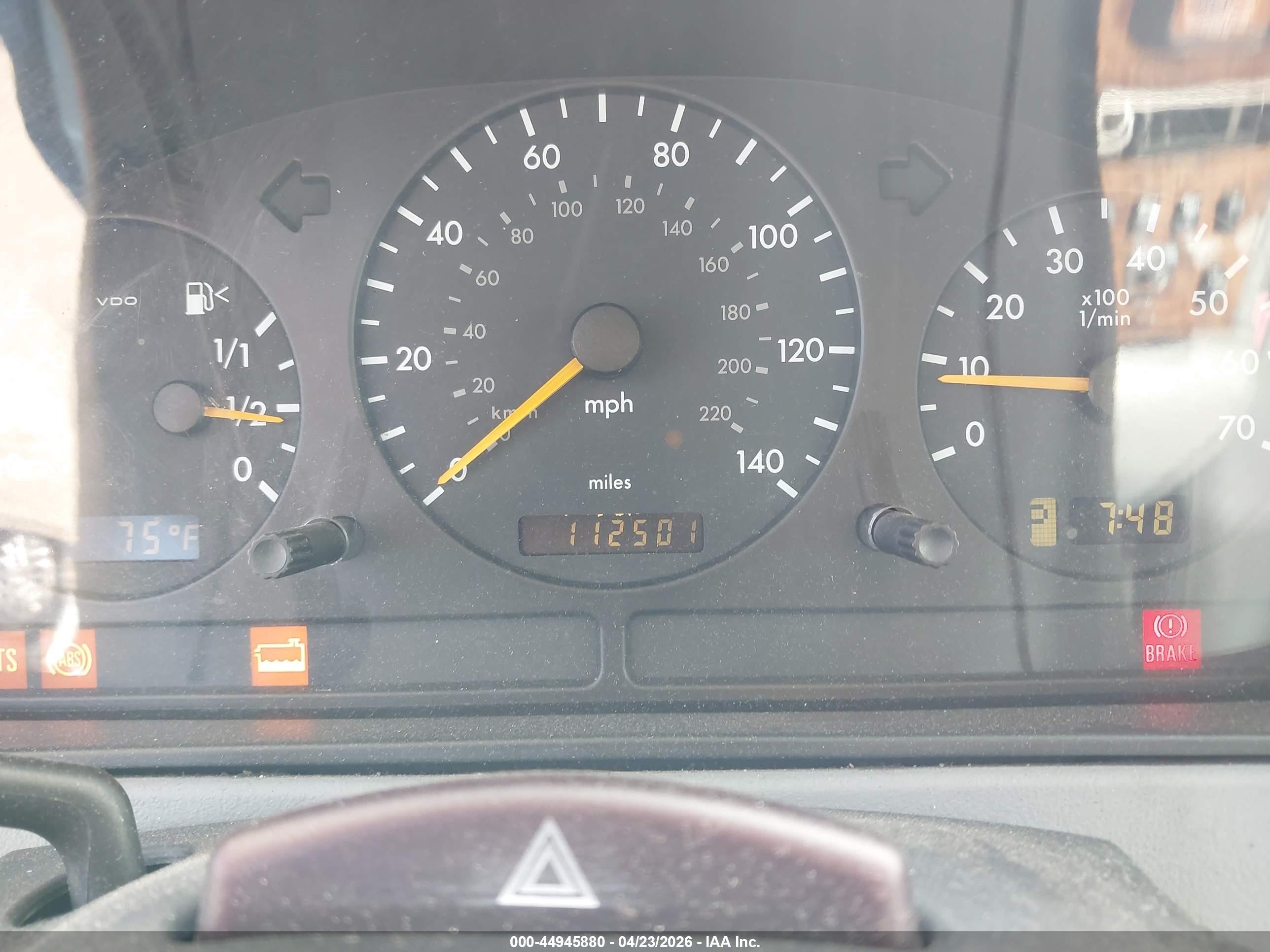 2000 Mercedes-benz Ml 320   Серебряный vin: 4JGAB54E7YA181911