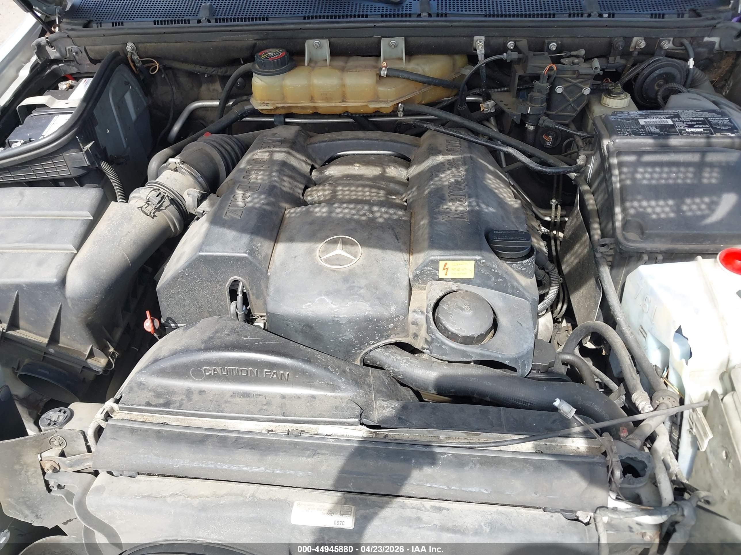 2000 Mercedes-benz Ml 320   Серебряный vin: 4JGAB54E7YA181911