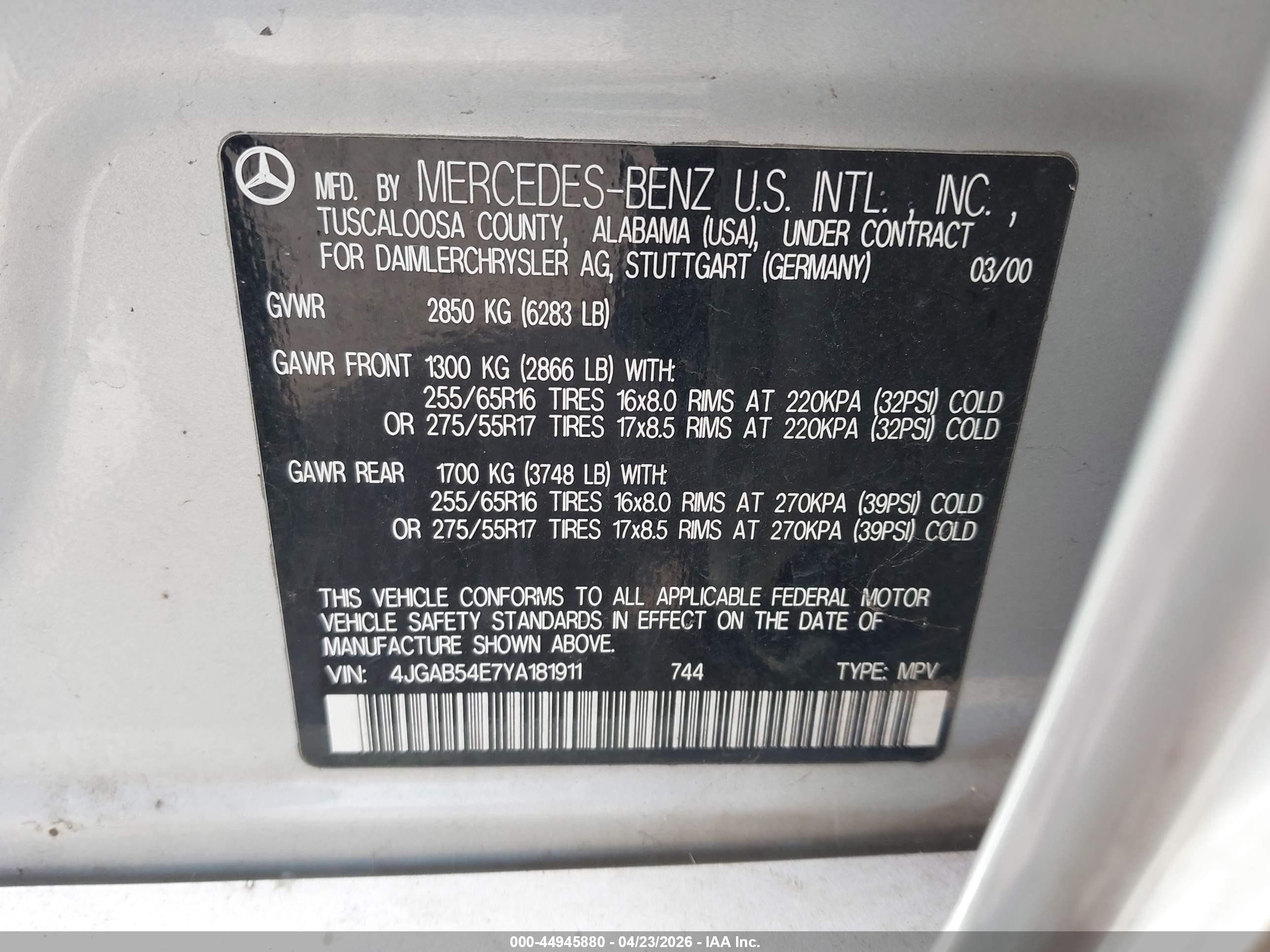 2000 Mercedes-benz Ml 320   Серебряный vin: 4JGAB54E7YA181911