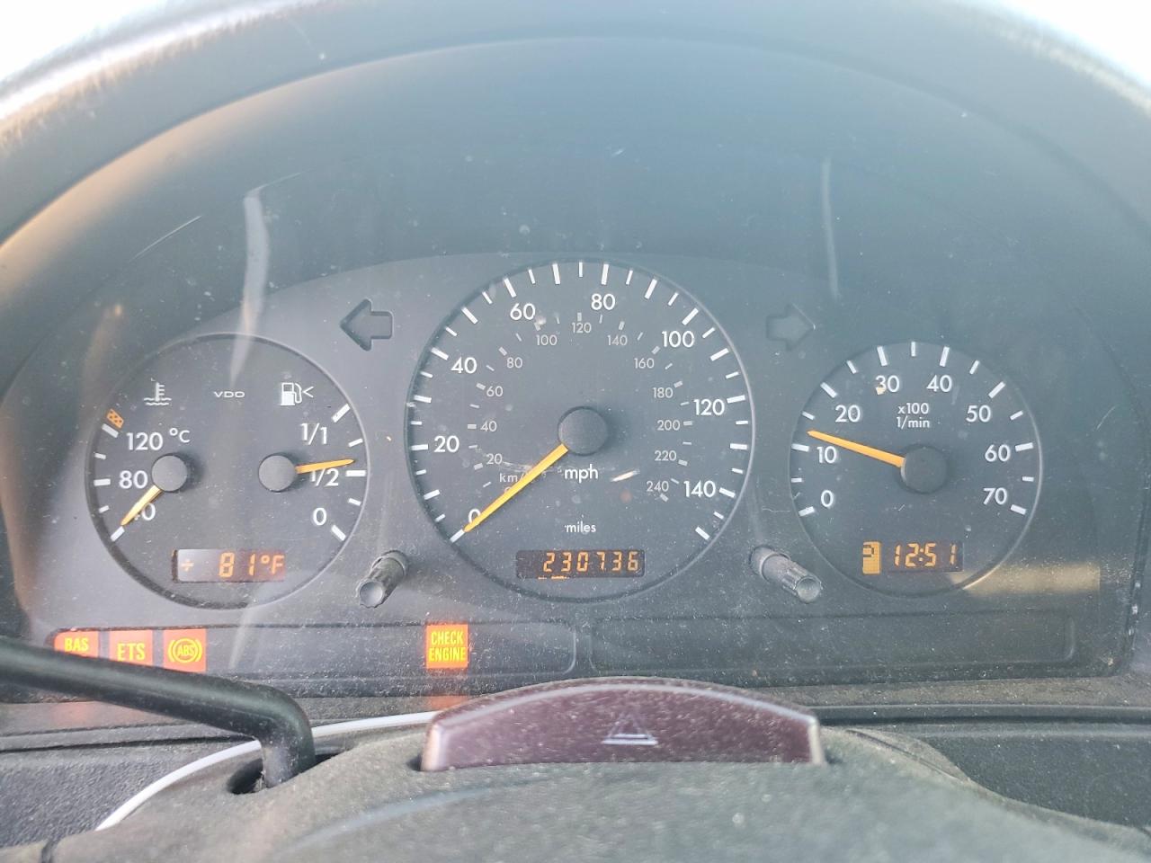 2002 Mercedes-benz Ml 320 Black vin: 4JGAB54E82A307930