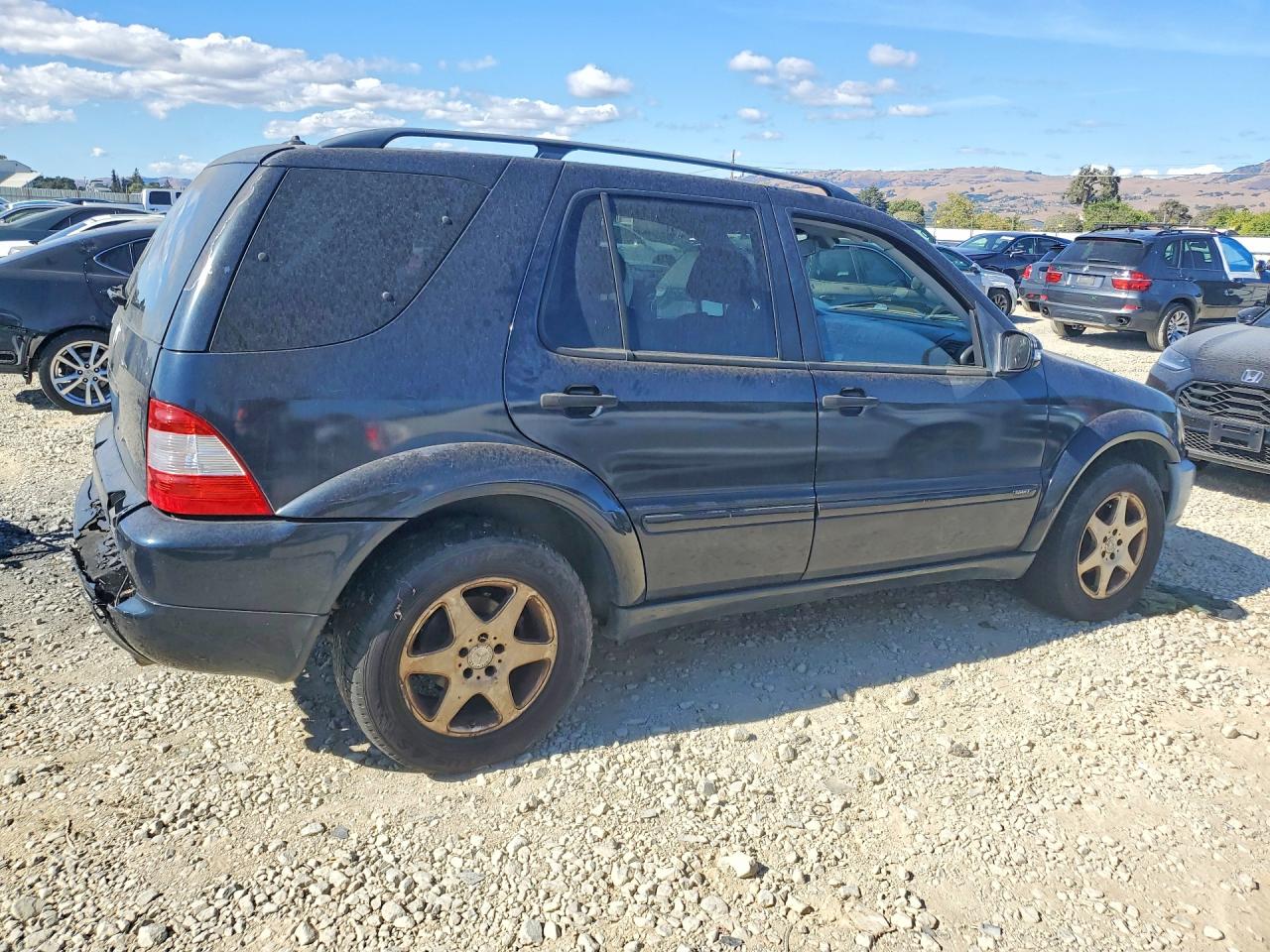 2002 Mercedes-benz Ml 320 Black vin: 4JGAB54E82A307930