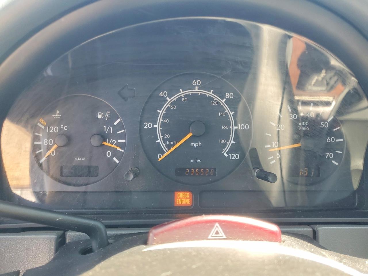 1998 Mercedes-benz Ml 320 Silver vin: 4JGAB54E8WA037507
