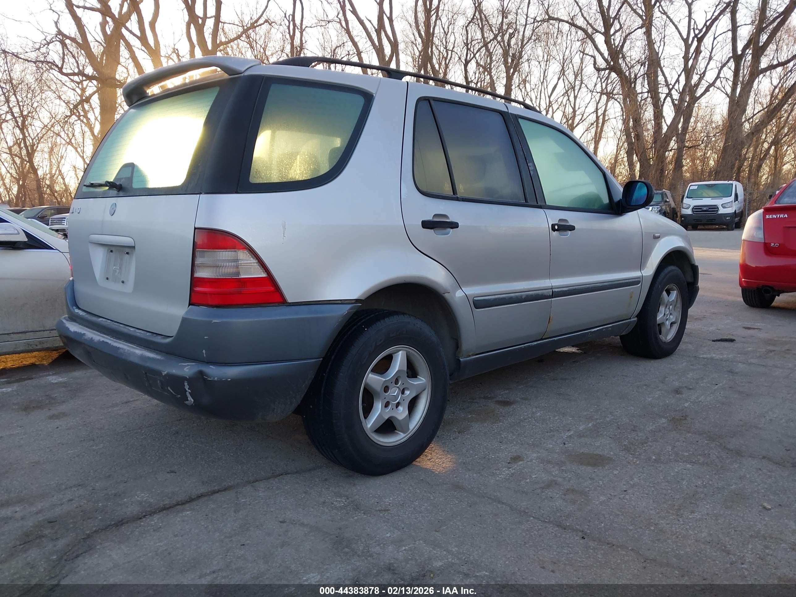 1999 Mercedes-benz Ml 320   Серебряный vin: 4JGAB54E8XA078625