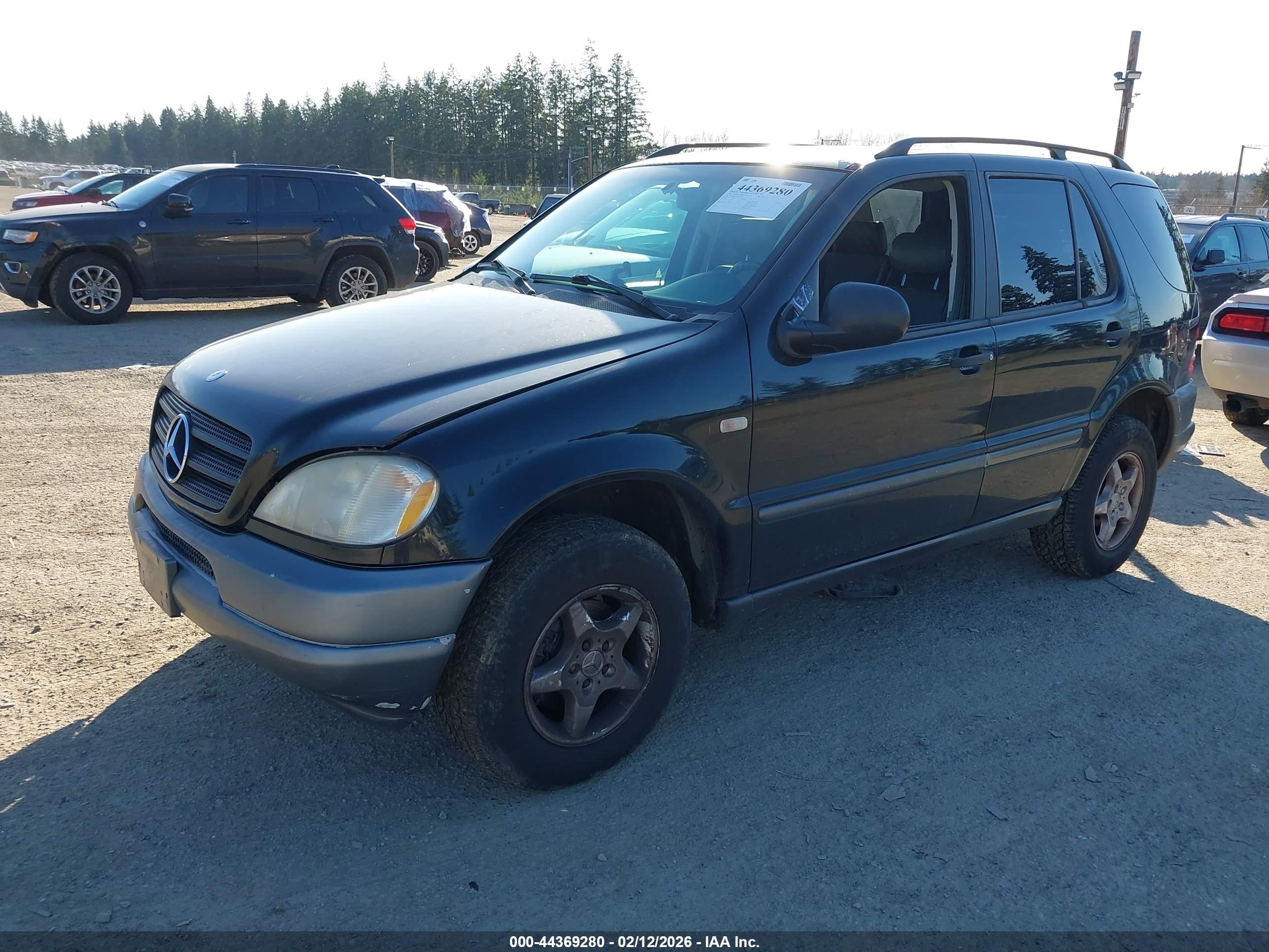 1999 Mercedes-benz Ml 320   Черный vin: 4JGAB54E8XA120503