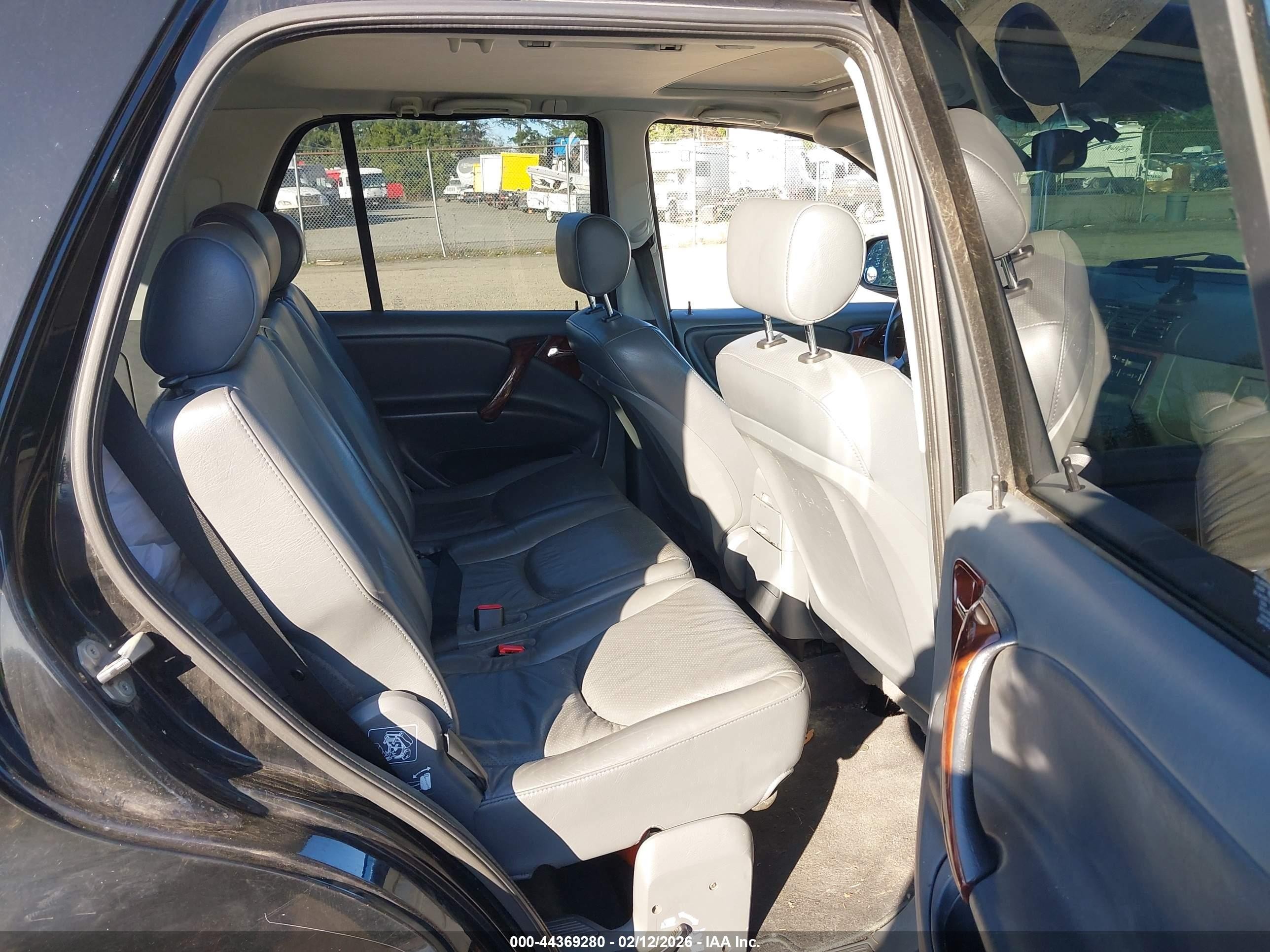 1999 Mercedes-benz Ml 320   Черный vin: 4JGAB54E8XA120503