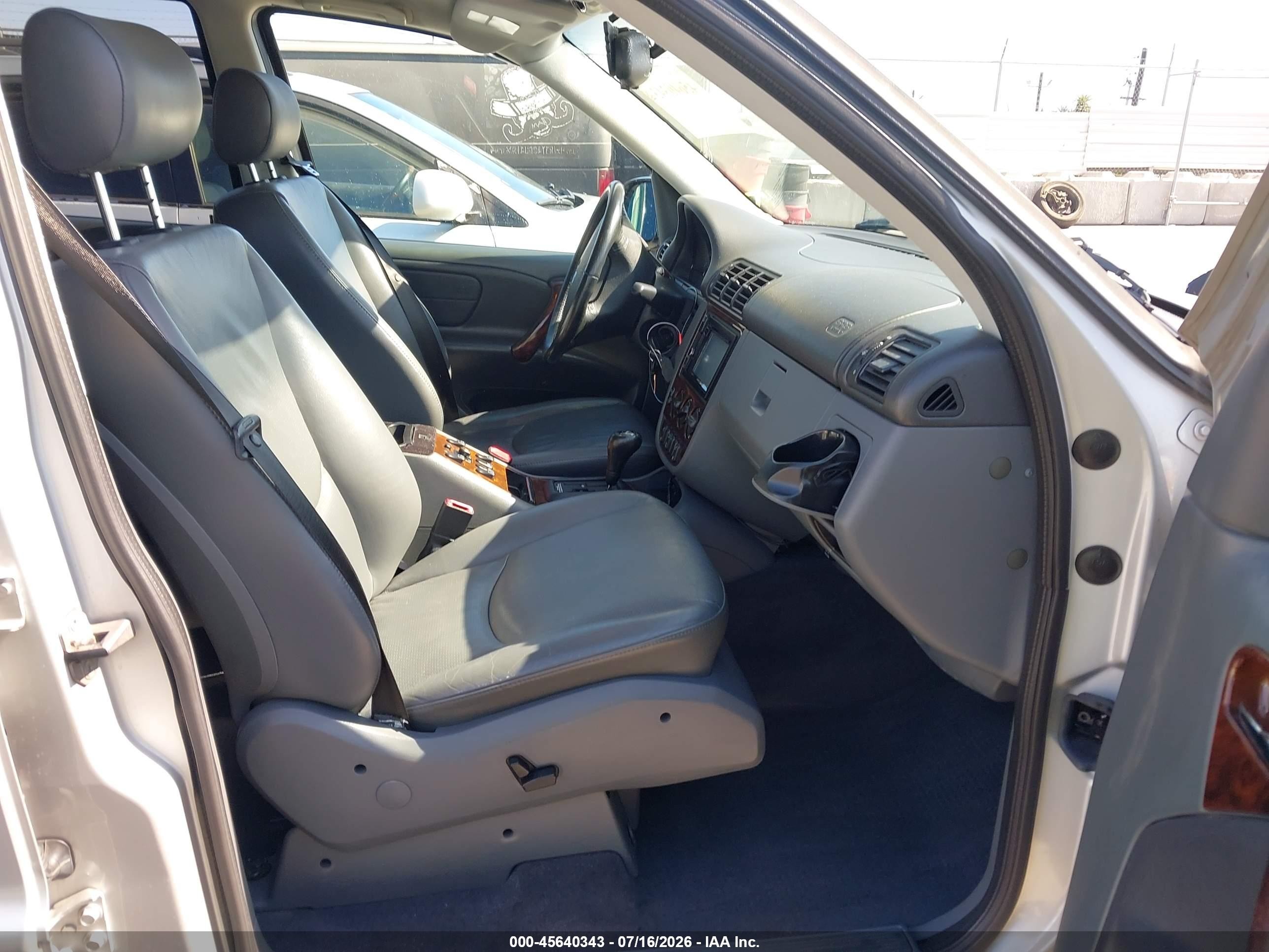1999 Mercedes-benz Ml 320   Silver vin: 4JGAB54E8XA144591