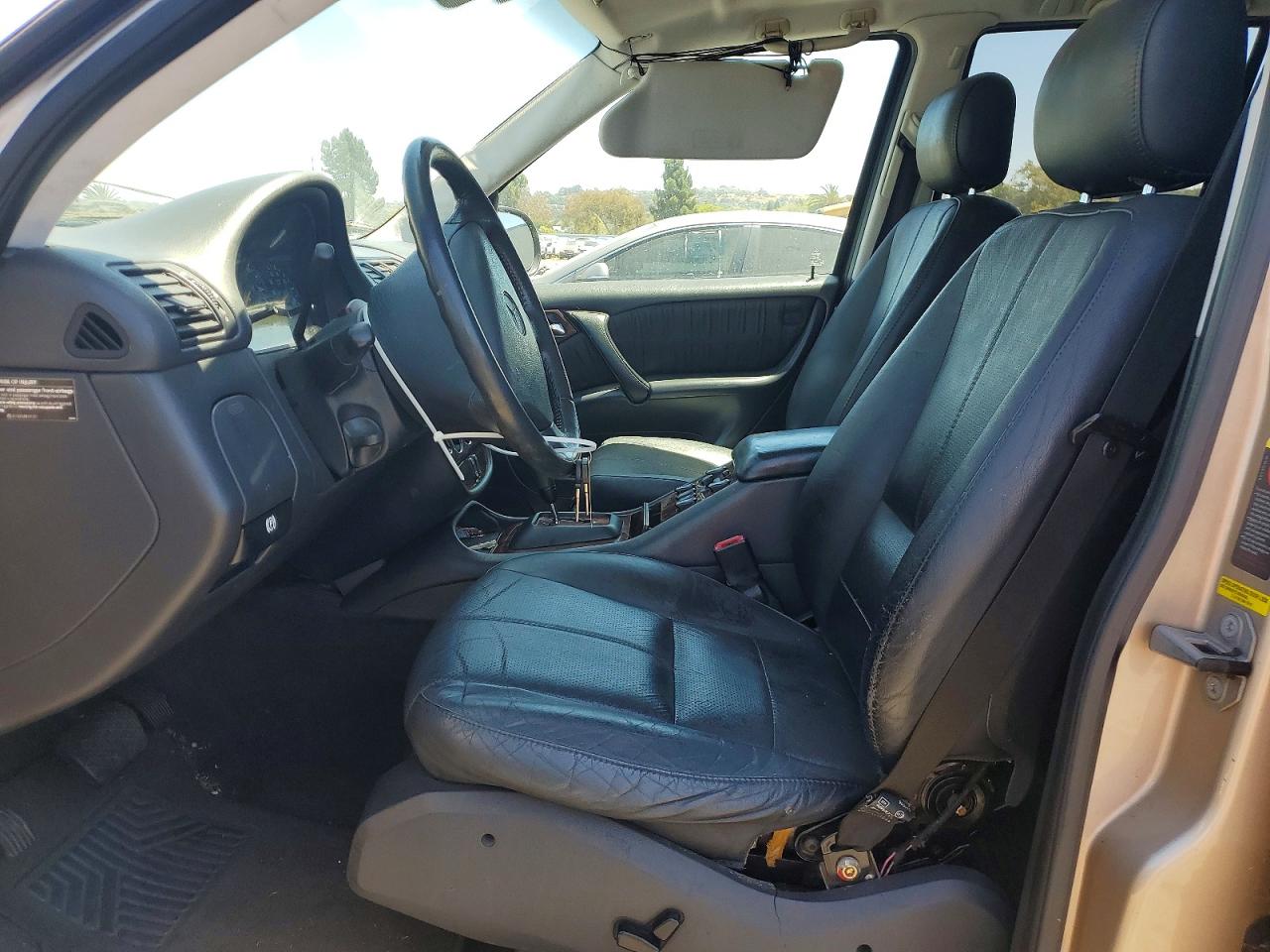 2001 Mercedes-benz Ml 320 Серебряный vin: 4JGAB54E91A243203
