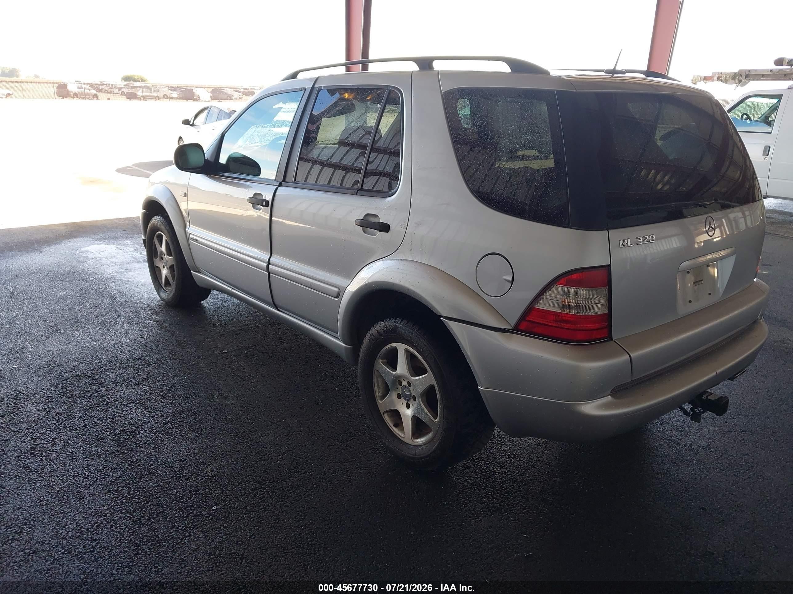 2001 Mercedes-benz Ml 320   Silver vin: 4JGAB54E91A284866