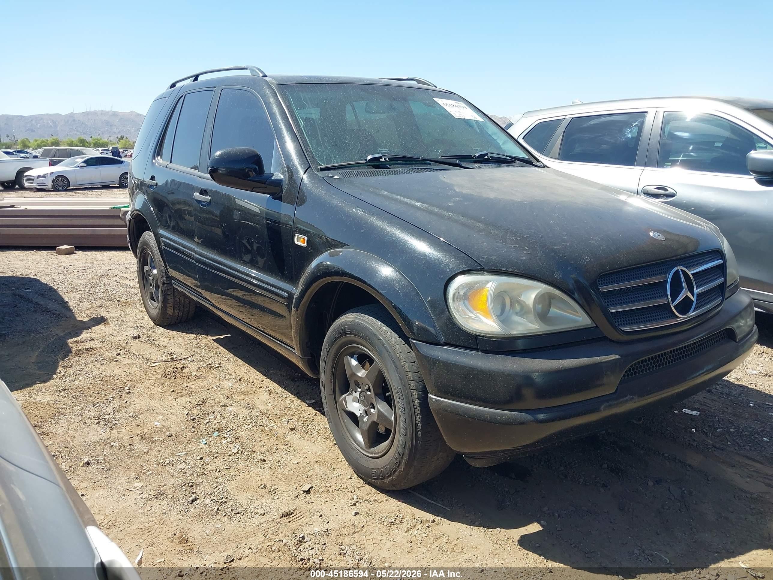 2001 Mercedes-benz Ml 320   Black vin: 4JGAB54E91A288139