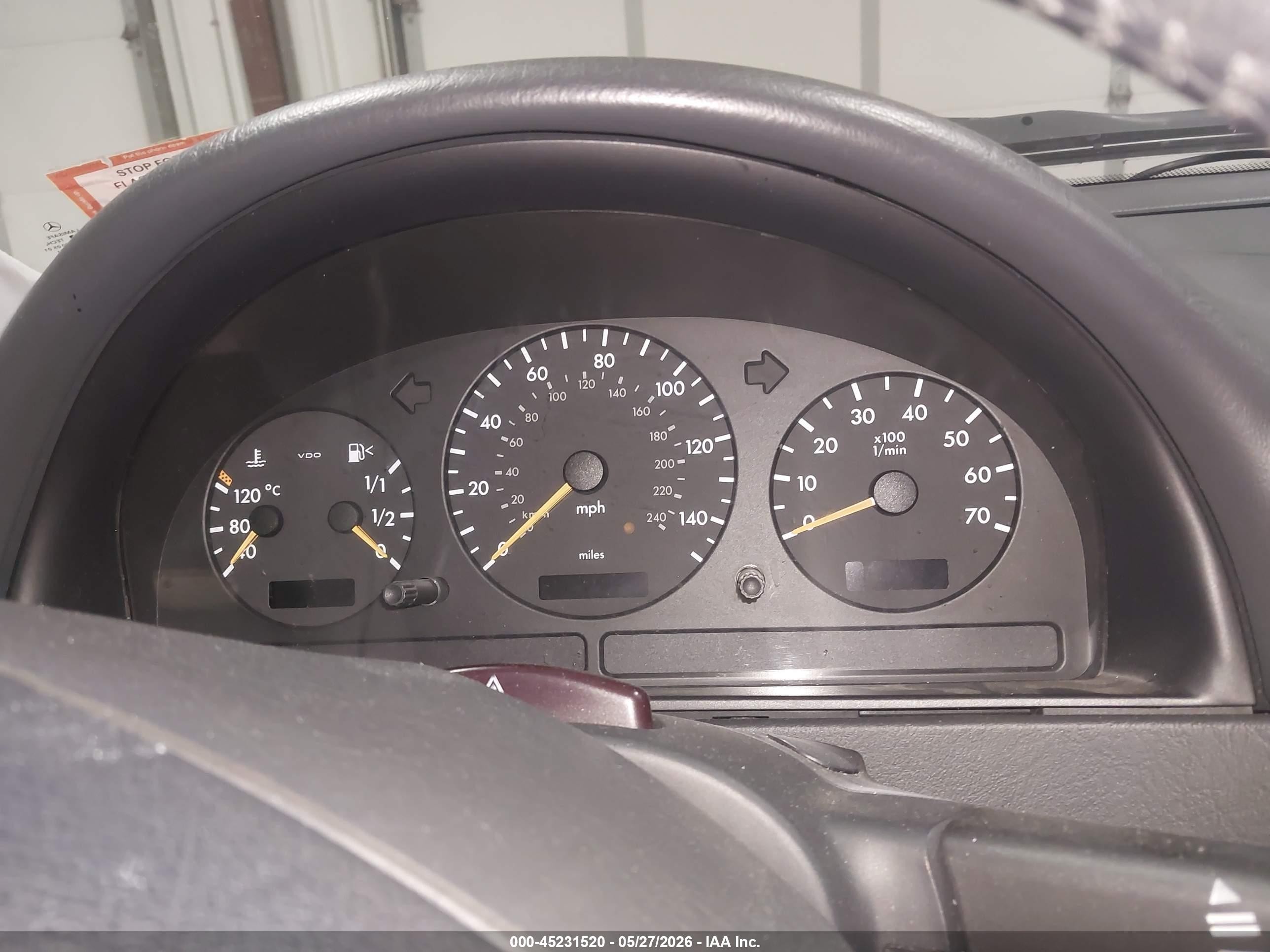 2002 Mercedes-benz Ml 320   Silver vin: 4JGAB54E92A326079