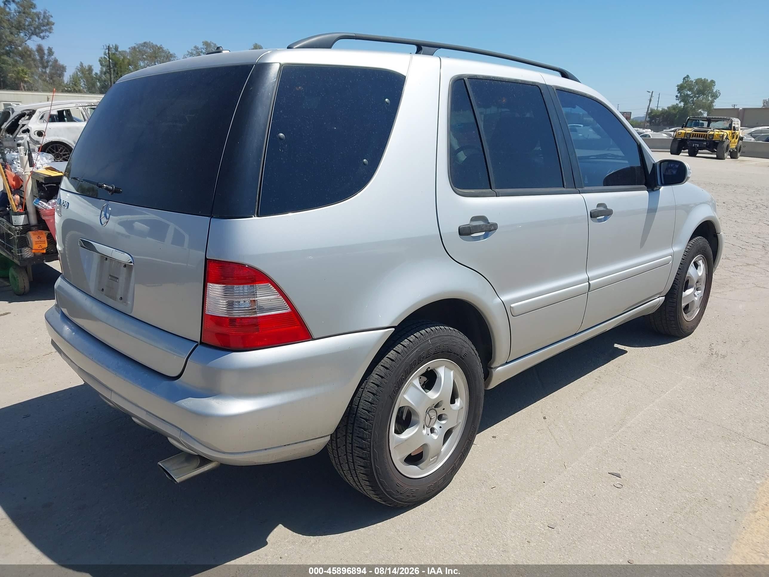 2002 Mercedes-benz Ml 320   Silver vin: 4JGAB54E92A354299