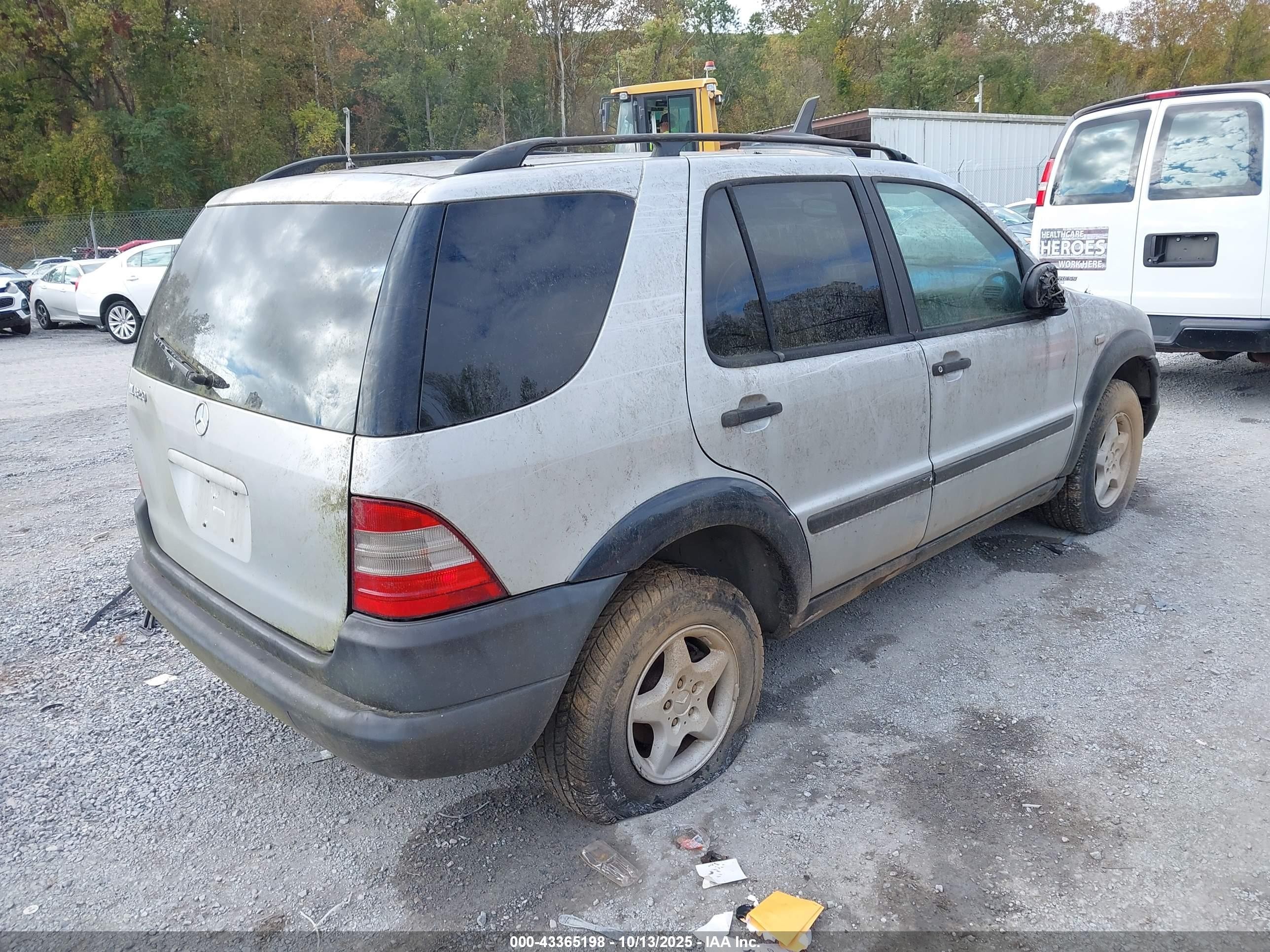 1998 Mercedes-benz Ml 320 Classic Серебряный vin: 4JGAB54E9WA044658