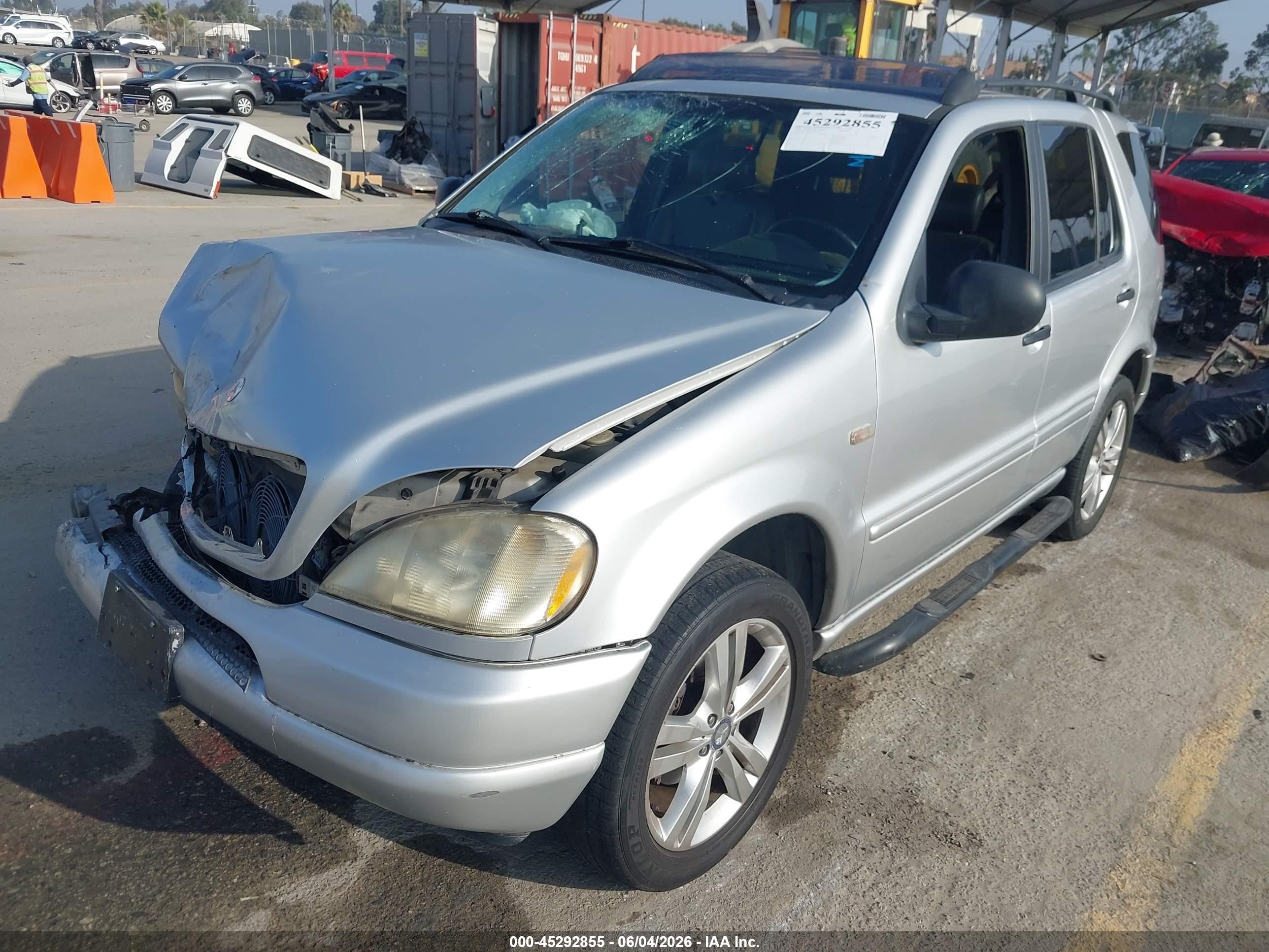 1999 Mercedes-benz Ml 320   Silver vin: 4JGAB54E9XA083364