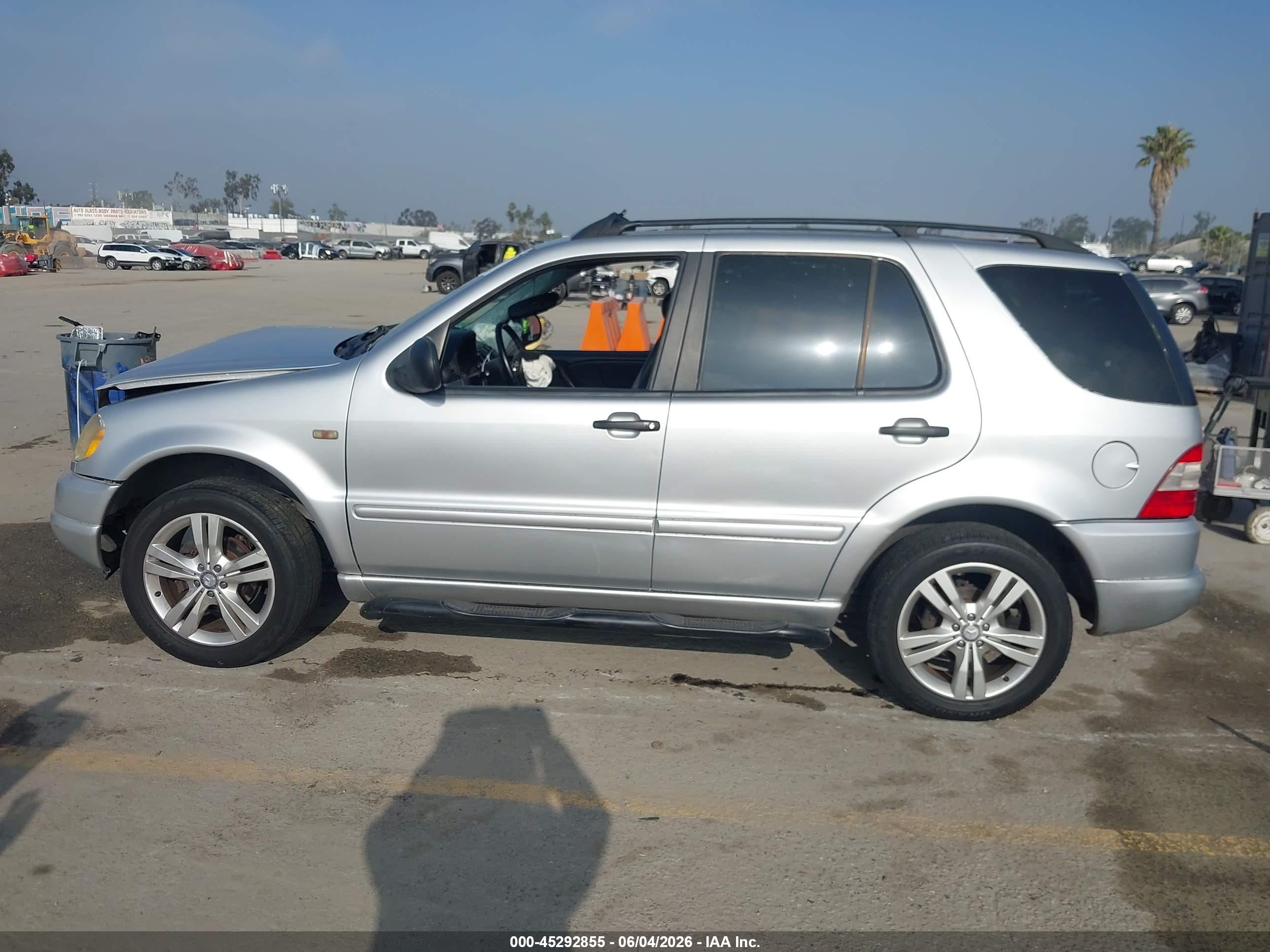 1999 Mercedes-benz Ml 320   Silver vin: 4JGAB54E9XA083364