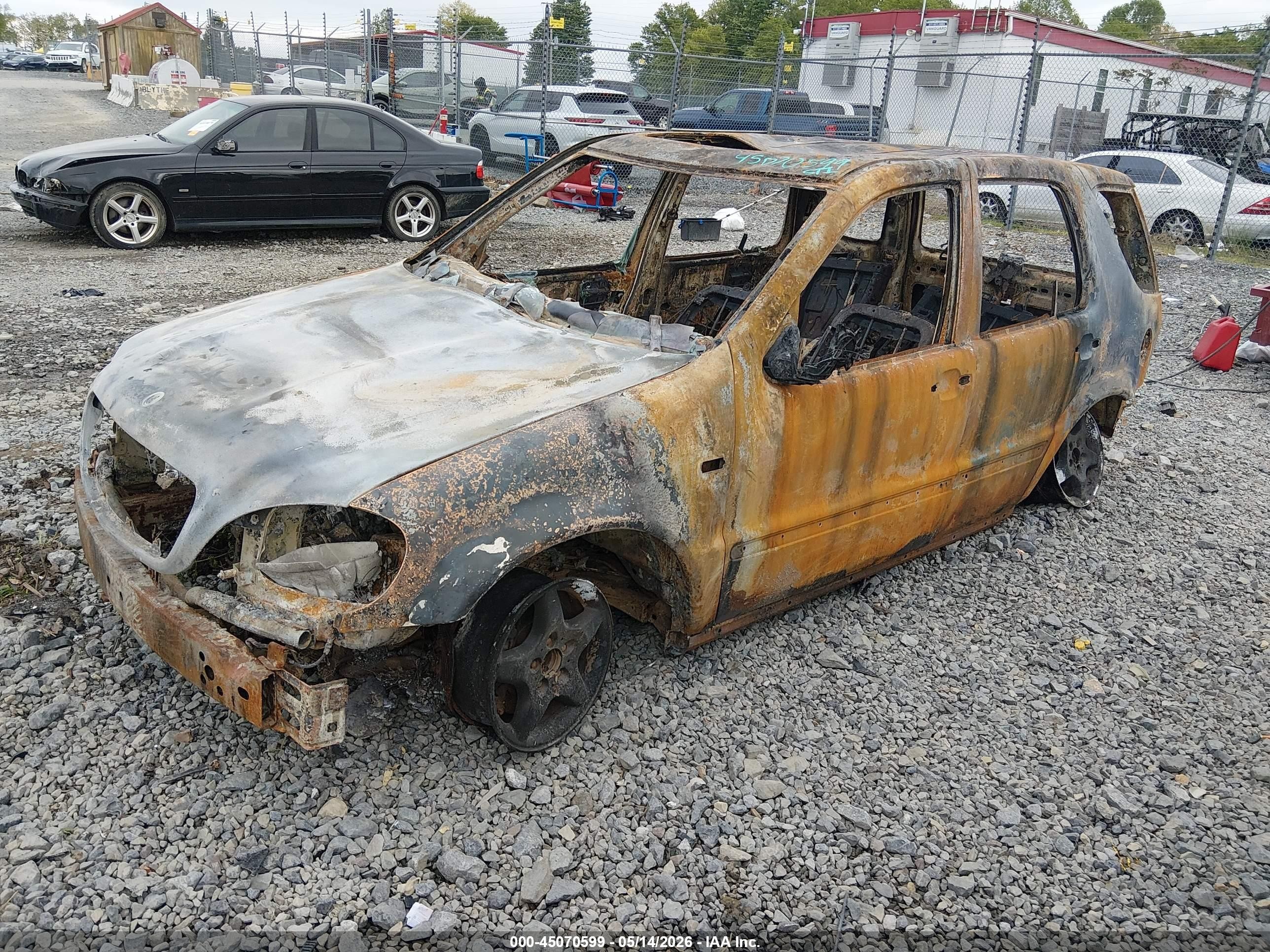 2000 Mercedes-benz Ml 320   Brown vin: 4JGAB54E9YA161269