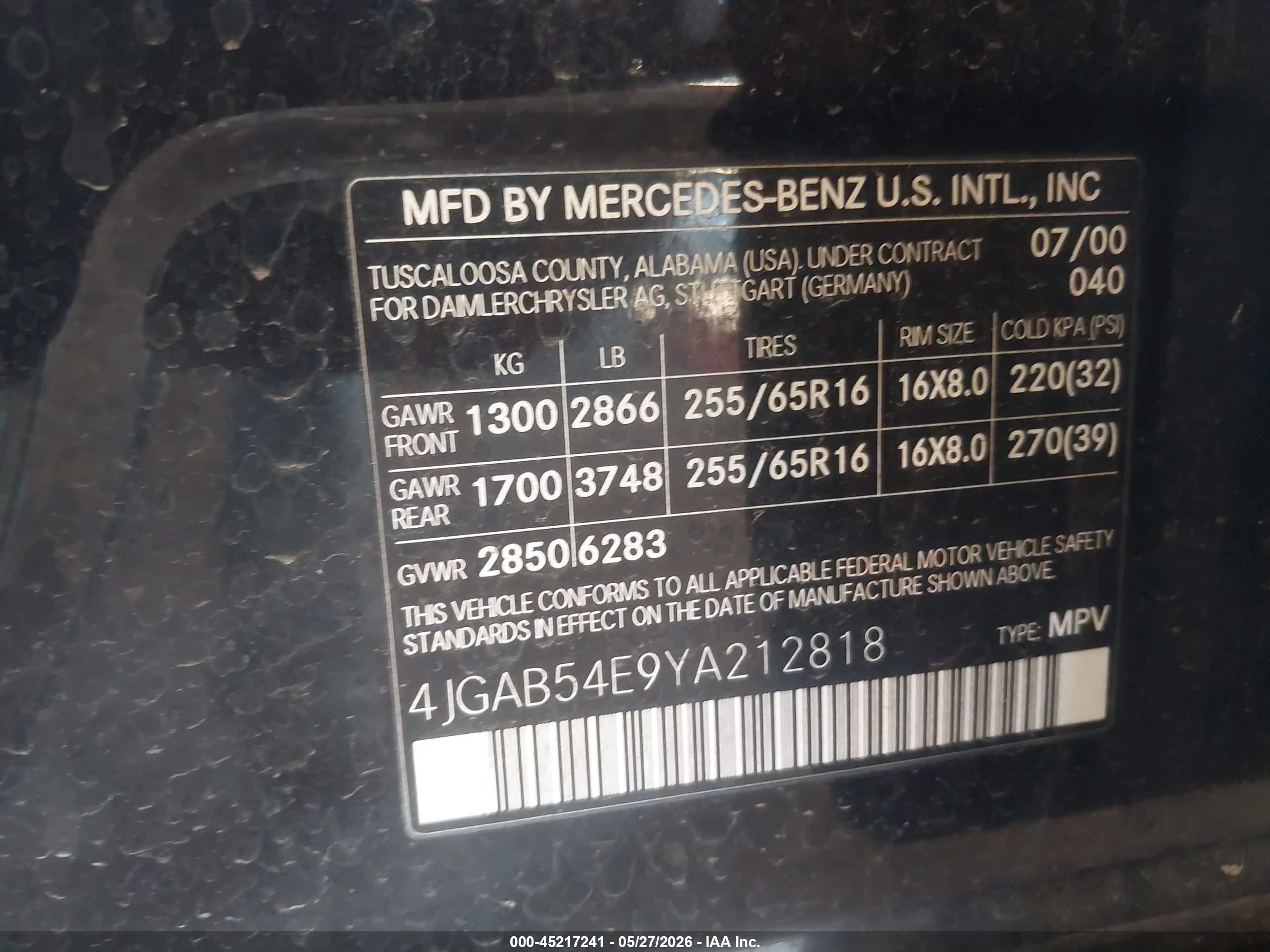 2000 Mercedes-benz Ml 320   Black vin: 4JGAB54E9YA212818