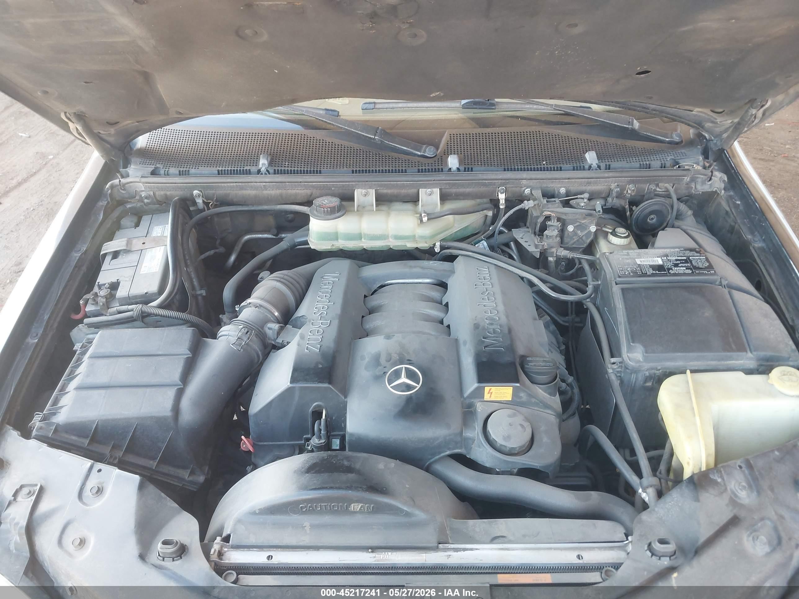 2000 Mercedes-benz Ml 320   Black vin: 4JGAB54E9YA212818