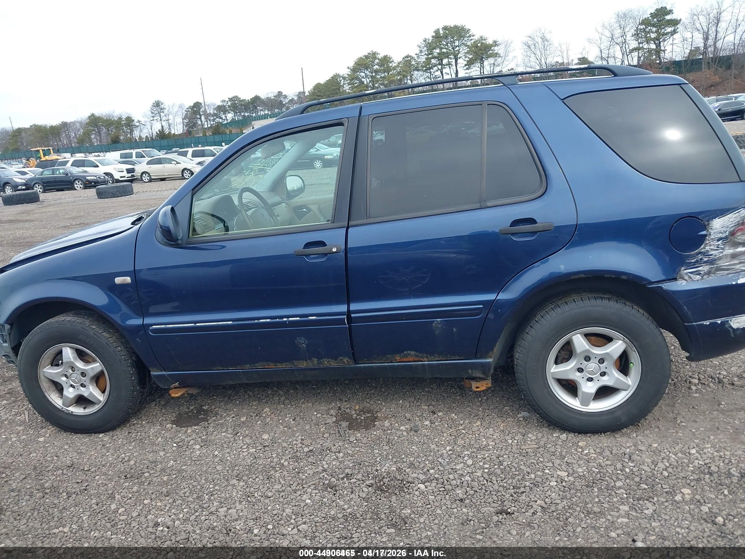 2001 Mercedes-benz Ml 320   Blue vin: 4JGAB54EX1A265470