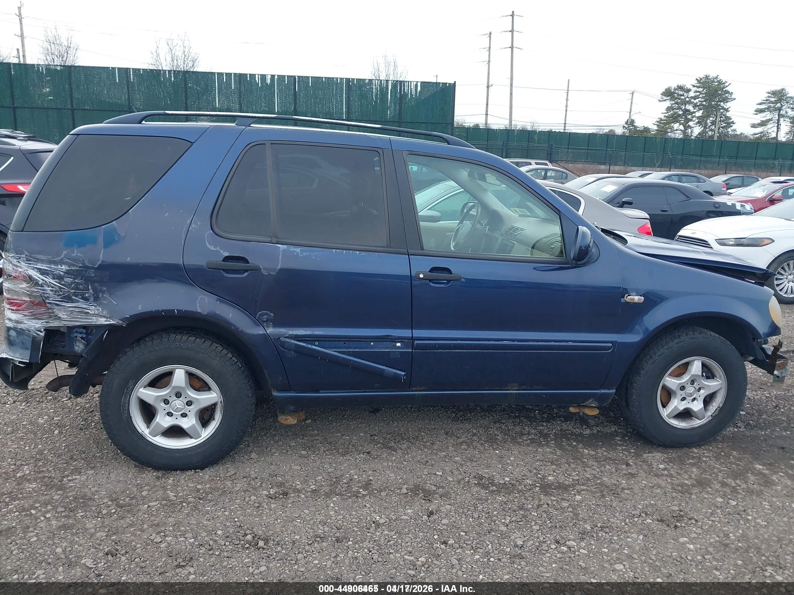 2001 Mercedes-benz Ml 320   Blue vin: 4JGAB54EX1A265470
